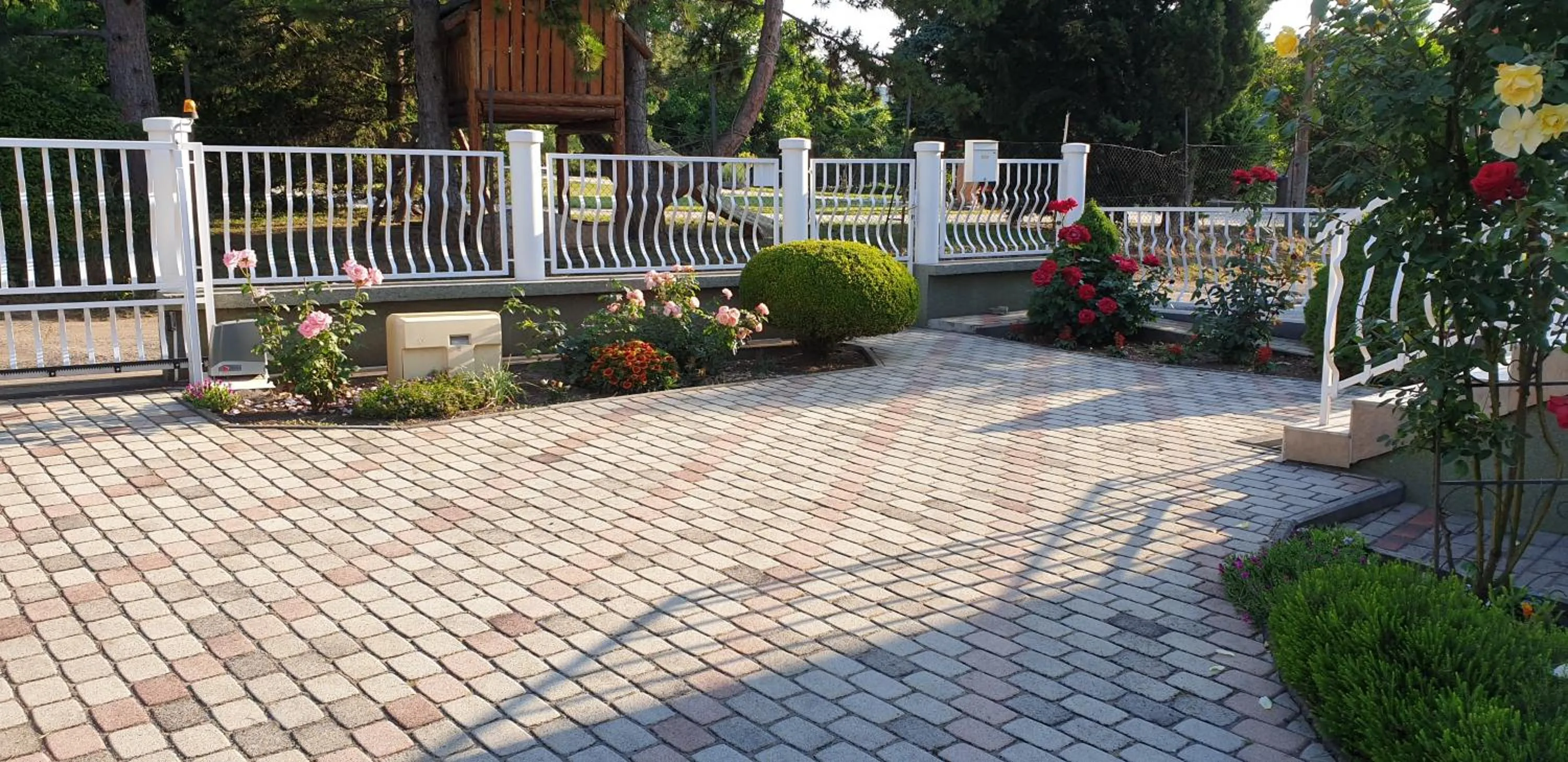 Garden in Ludika Vendégház