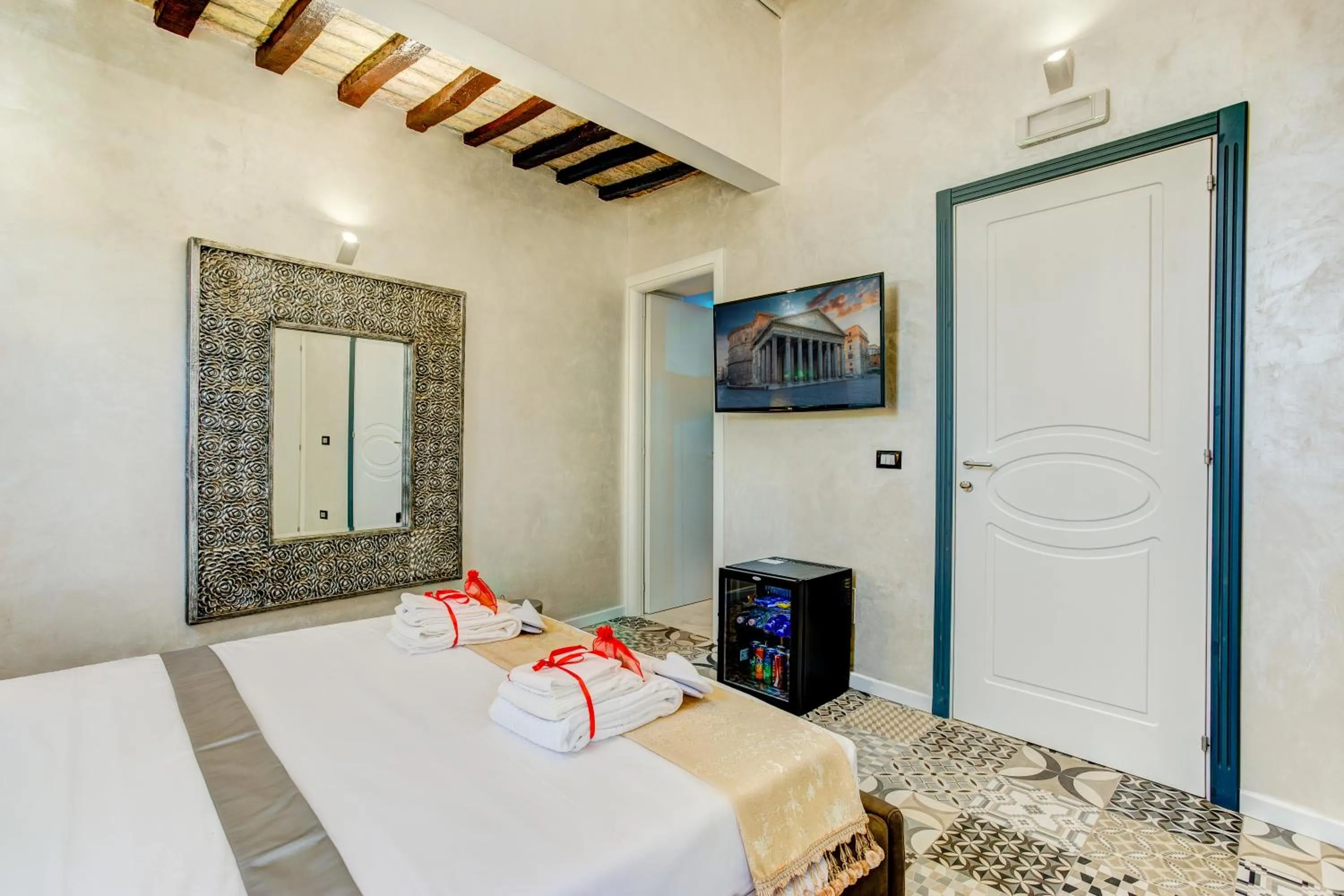 Bedroom, Bed in Hub Pantheon