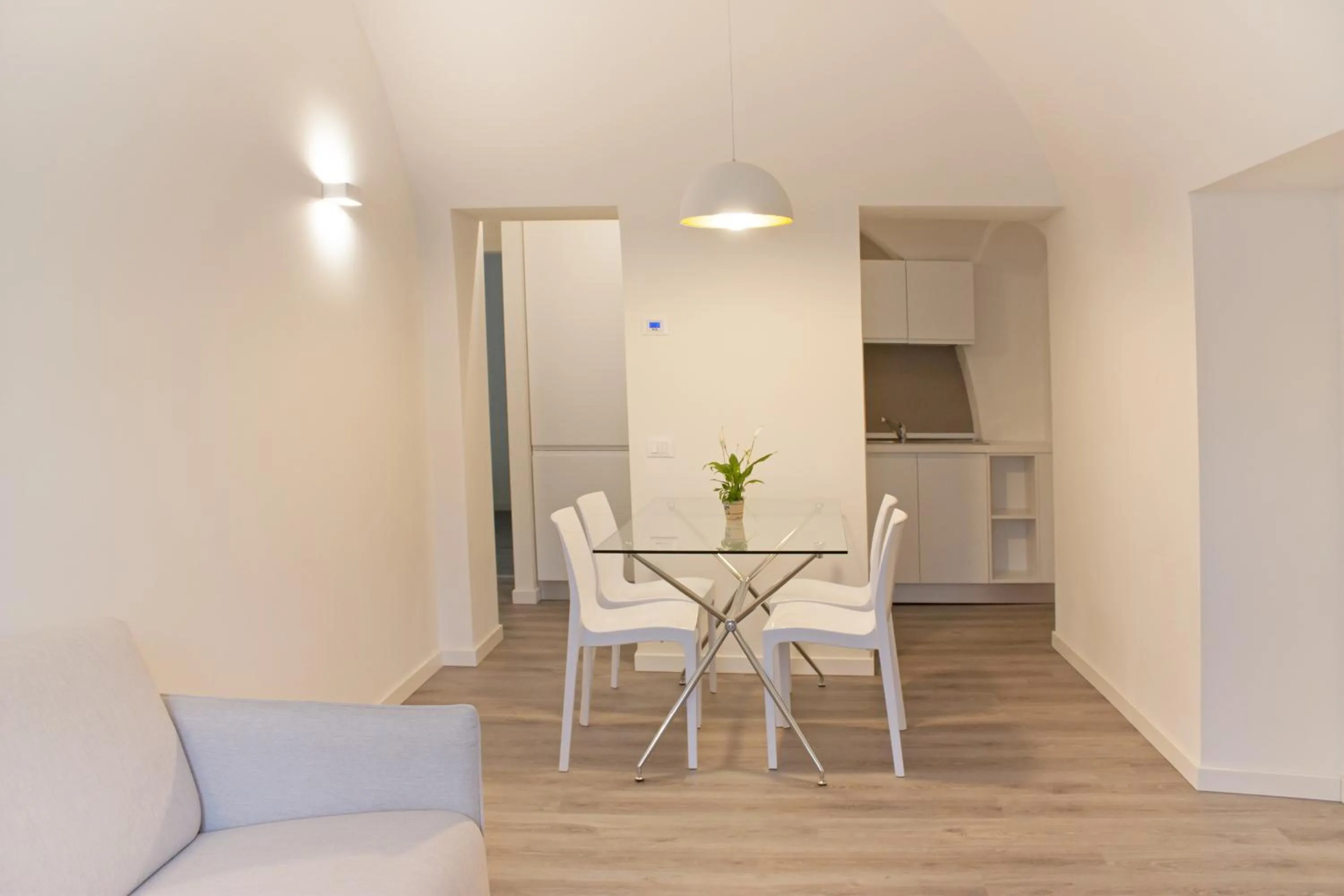 Dining area in Iseo Lake - Rooms & Apartments