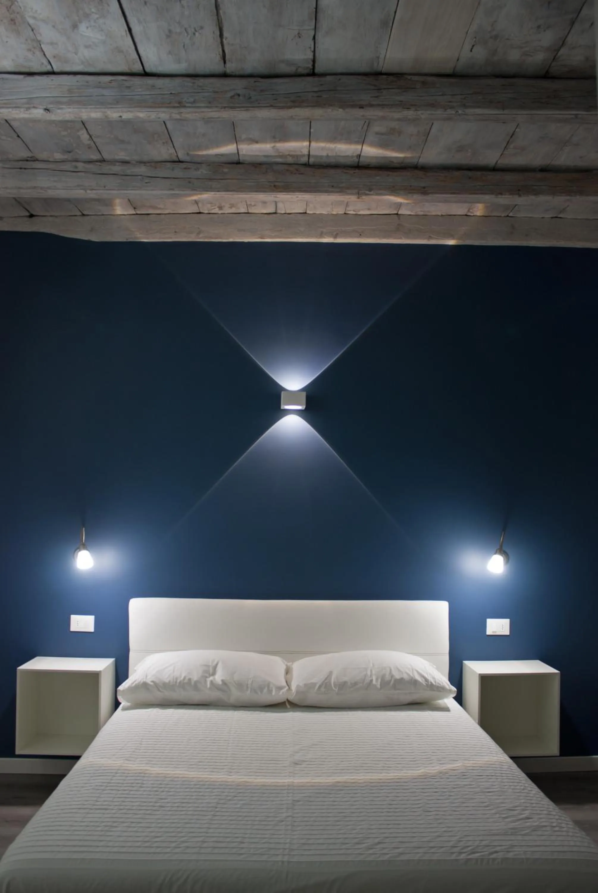 Bed in Iseo Lake - Rooms & Apartments