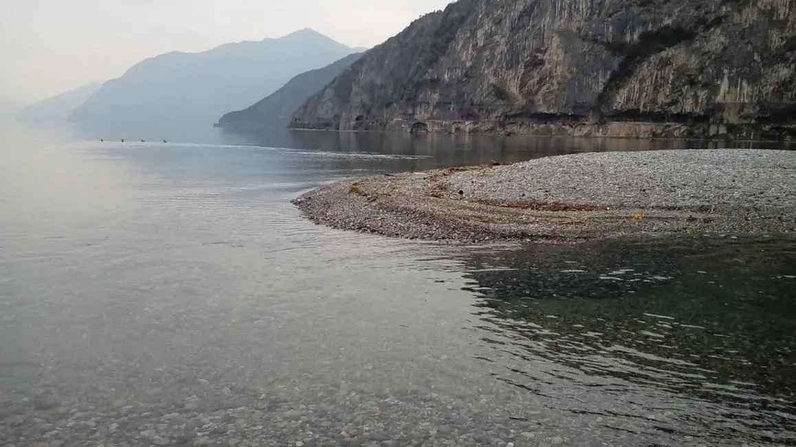 Natural landscape in Iseo Lake - Rooms & Apartments