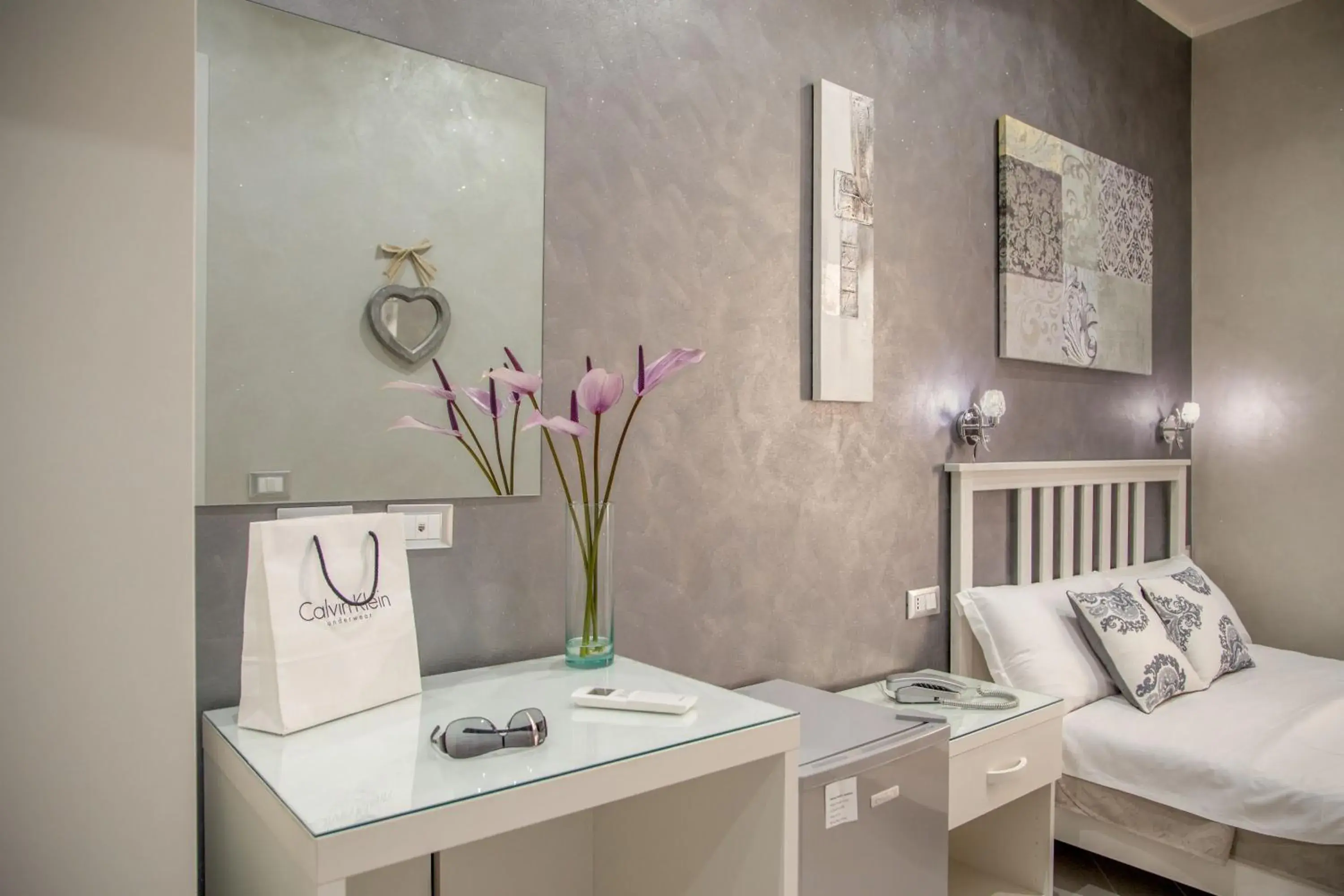 Single Room - single occupancy in Frattina Grand Suite Guesthouse Single Room - single occupancy in Frattina Grand Suite Guesthouse