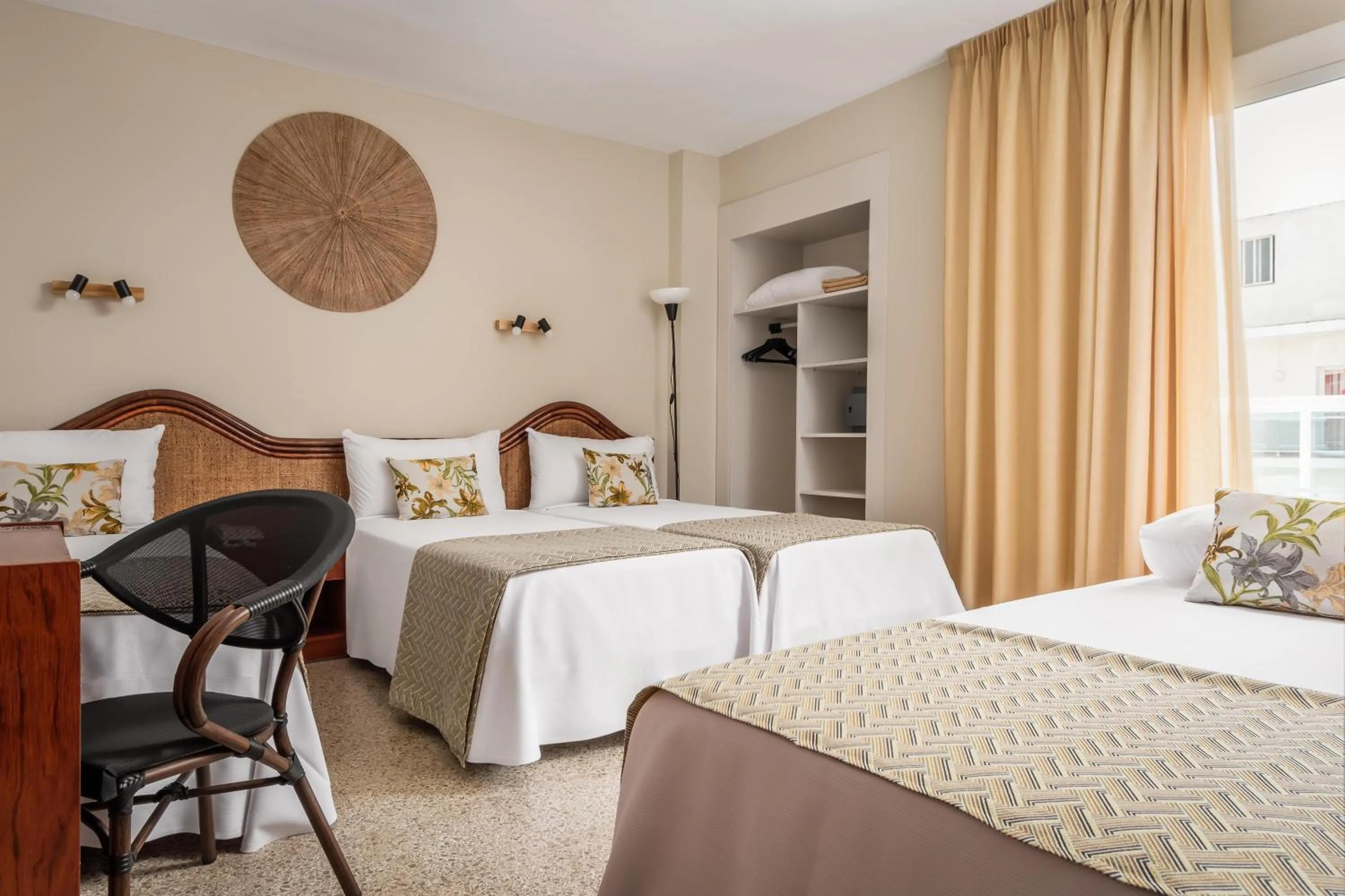 Photo of the whole room, Bed in ALEGRIA Cartago Nova