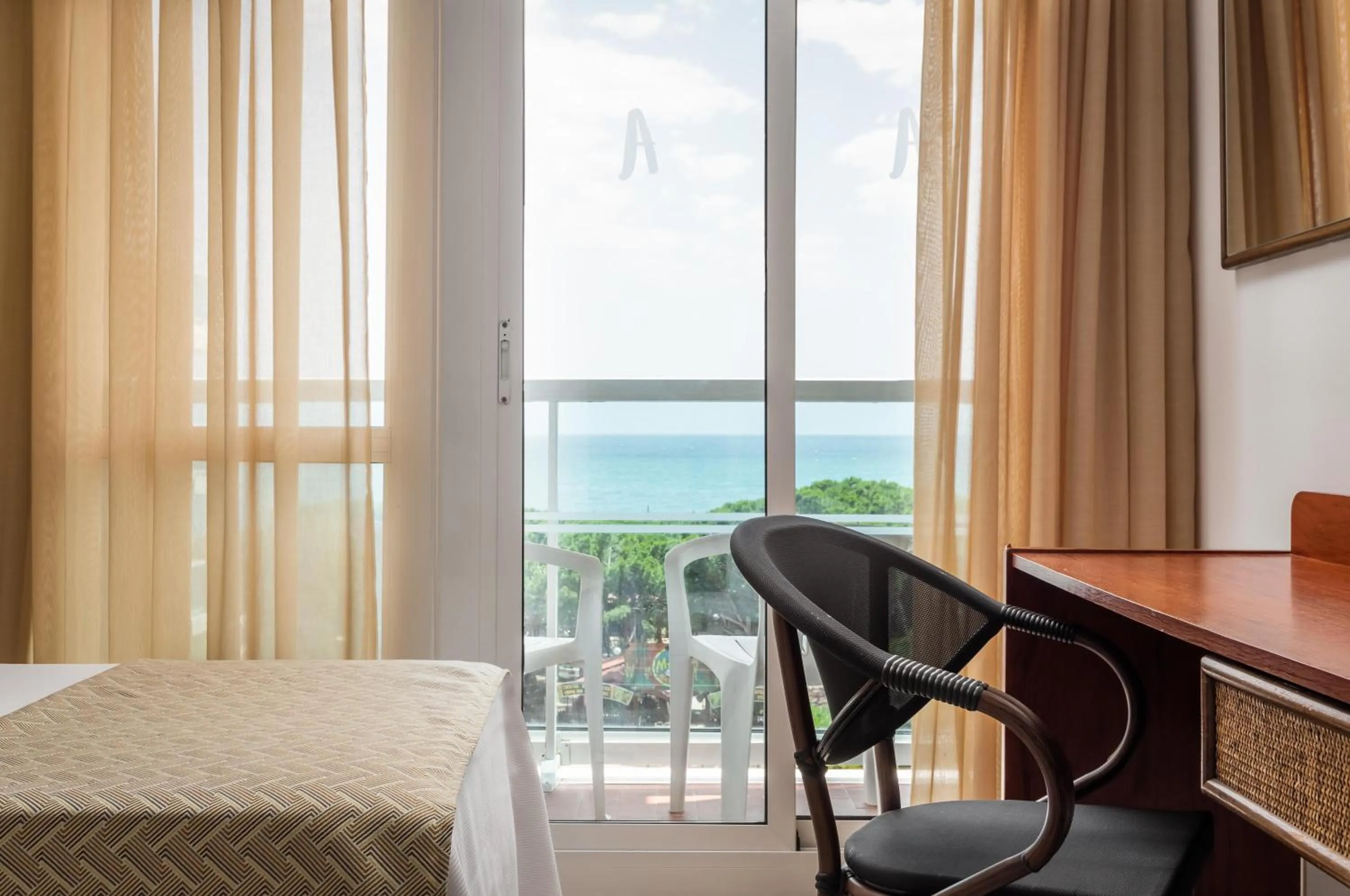 Photo of the whole room, Bed in ALEGRIA Cartago Nova