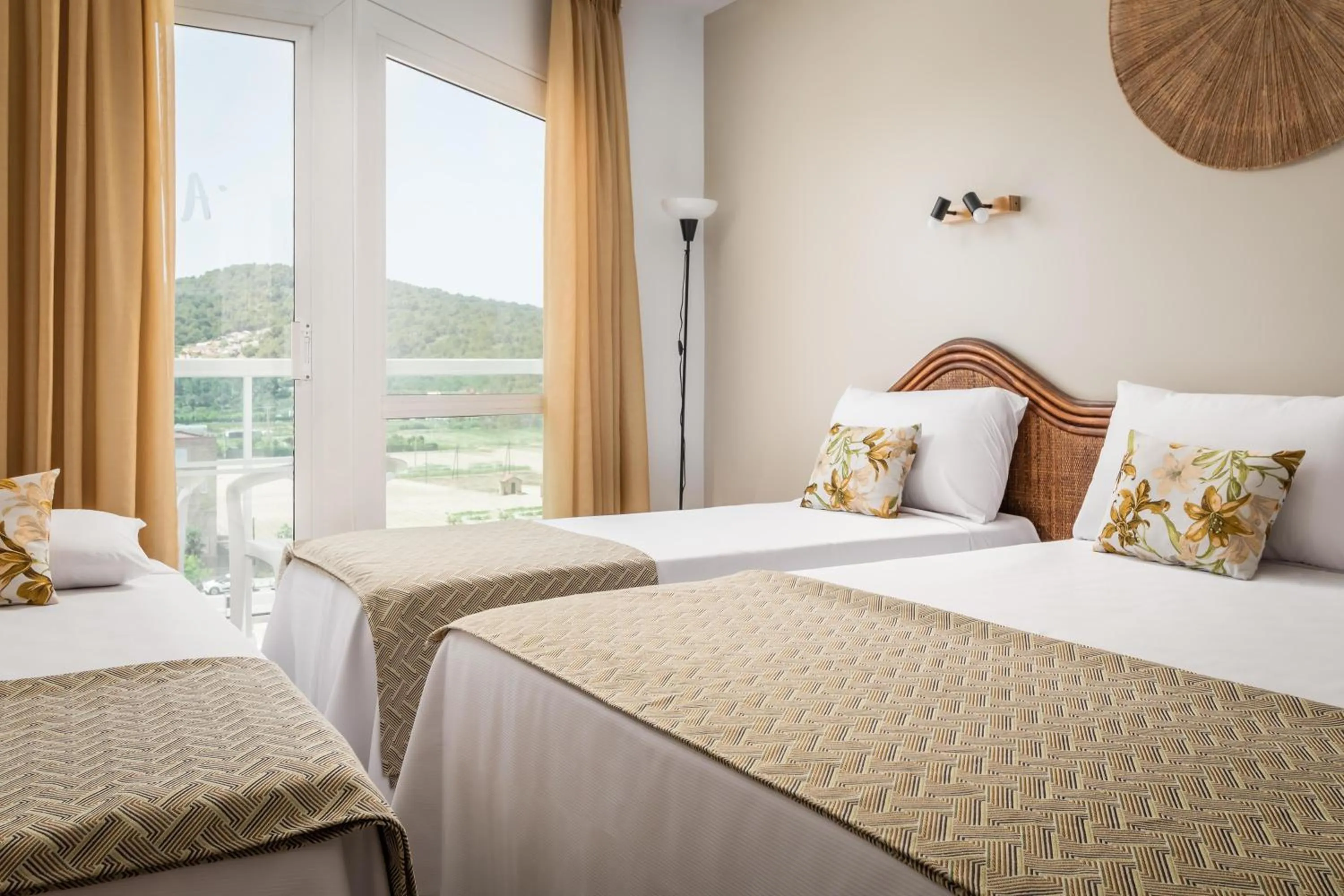 Photo of the whole room, Bed in ALEGRIA Cartago Nova