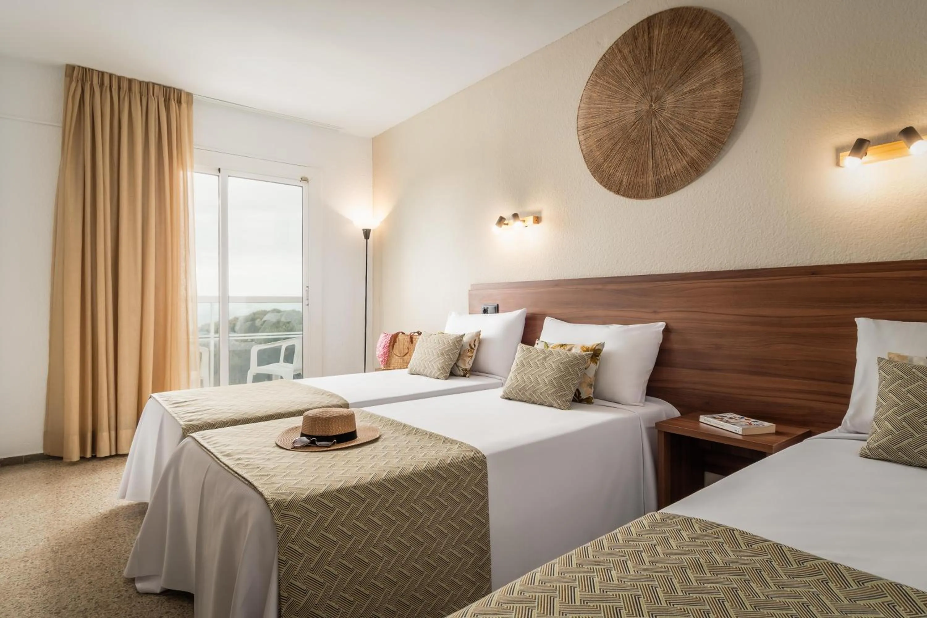 Photo of the whole room, Bed in ALEGRIA Cartago Nova