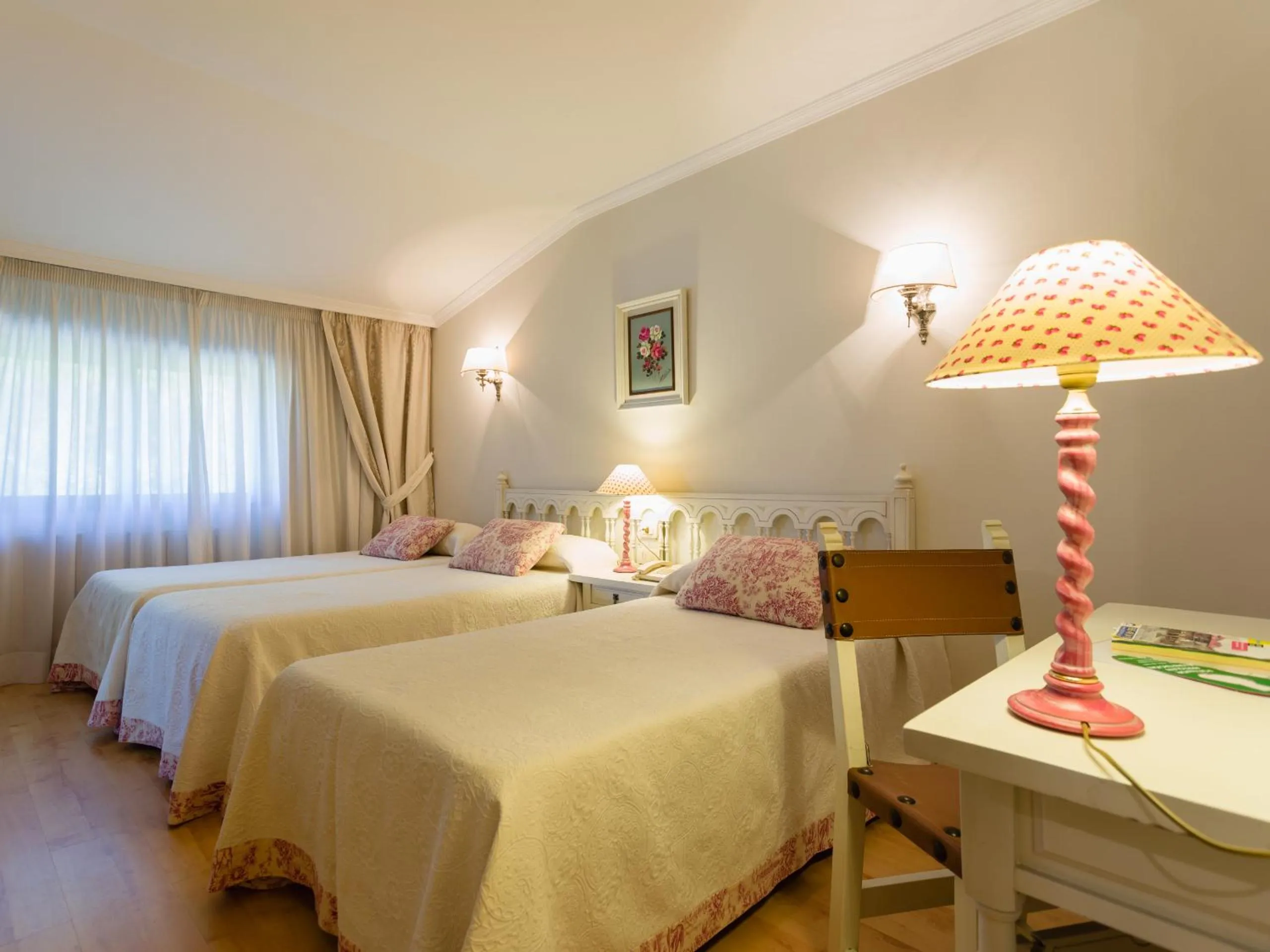 Bathroom, Bed in Hotel Stellamaris