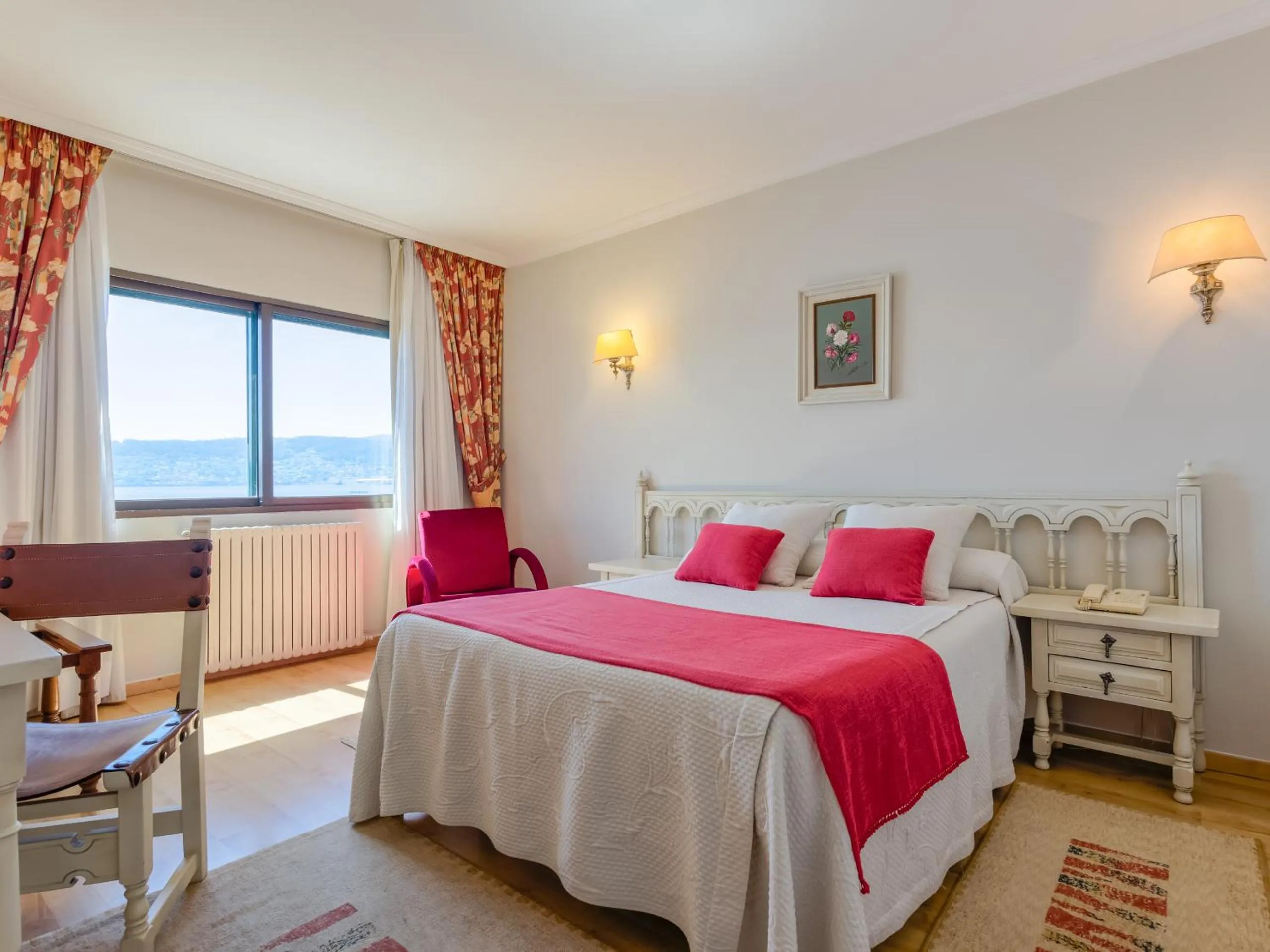 Bathroom, Bed in Hotel Stellamaris