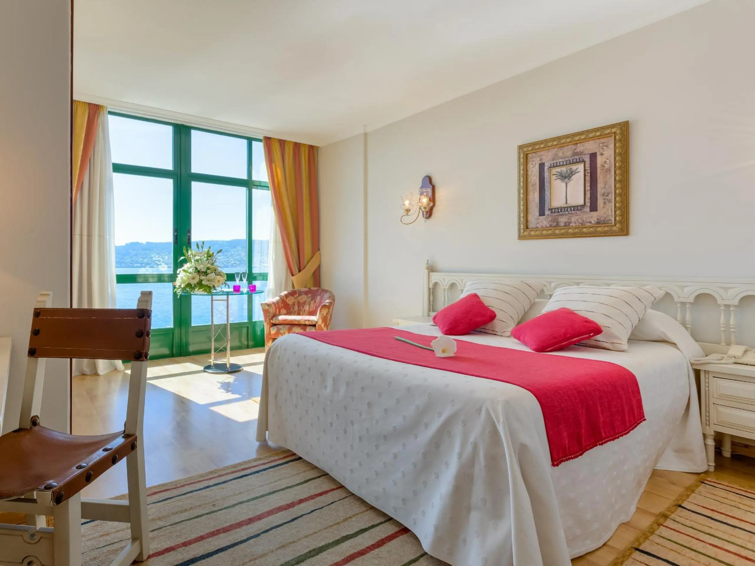 Bathroom, Bed in Hotel Stellamaris