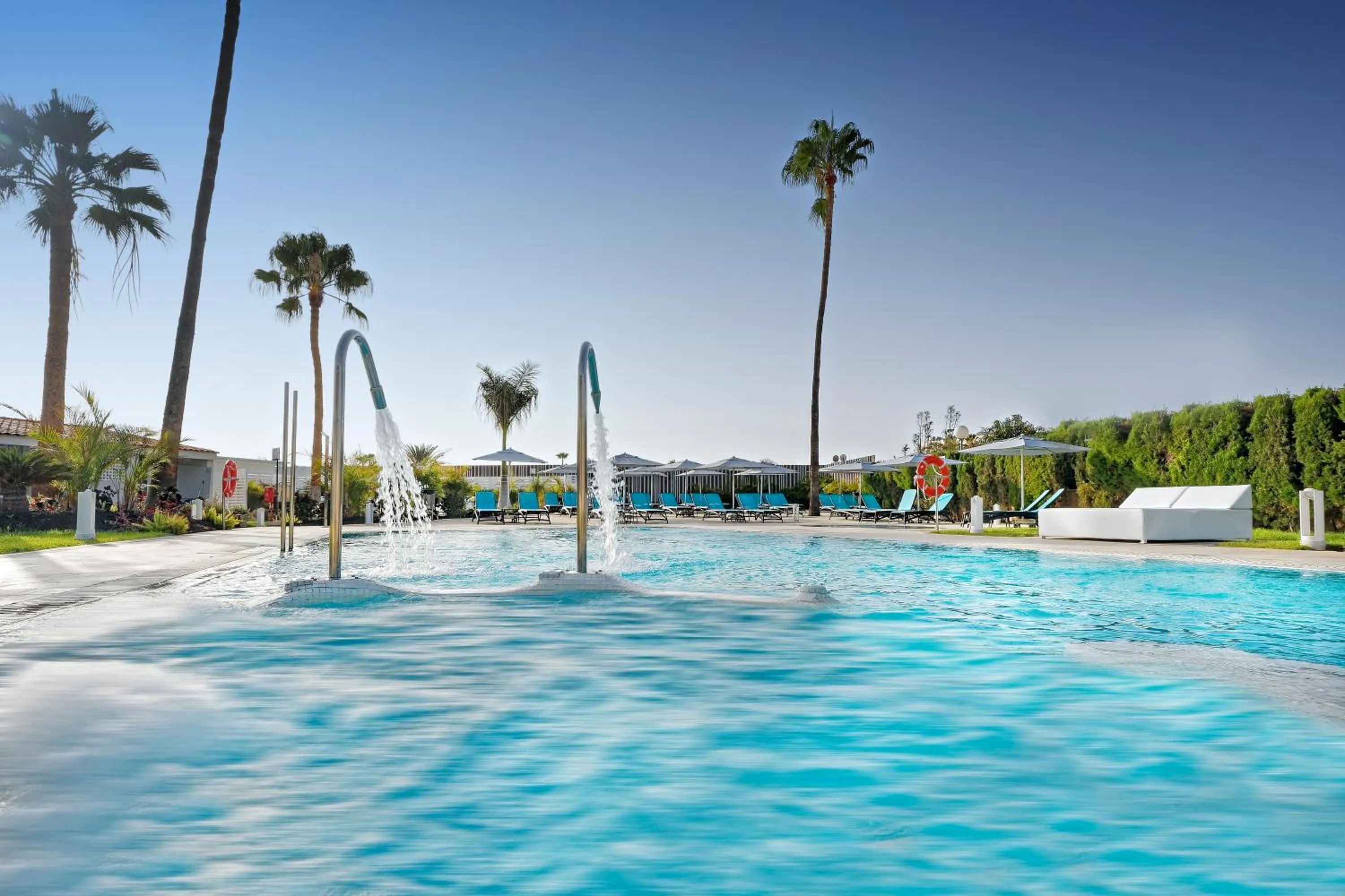 Swimming pool in Relaxia Los Girasoles Bungalows