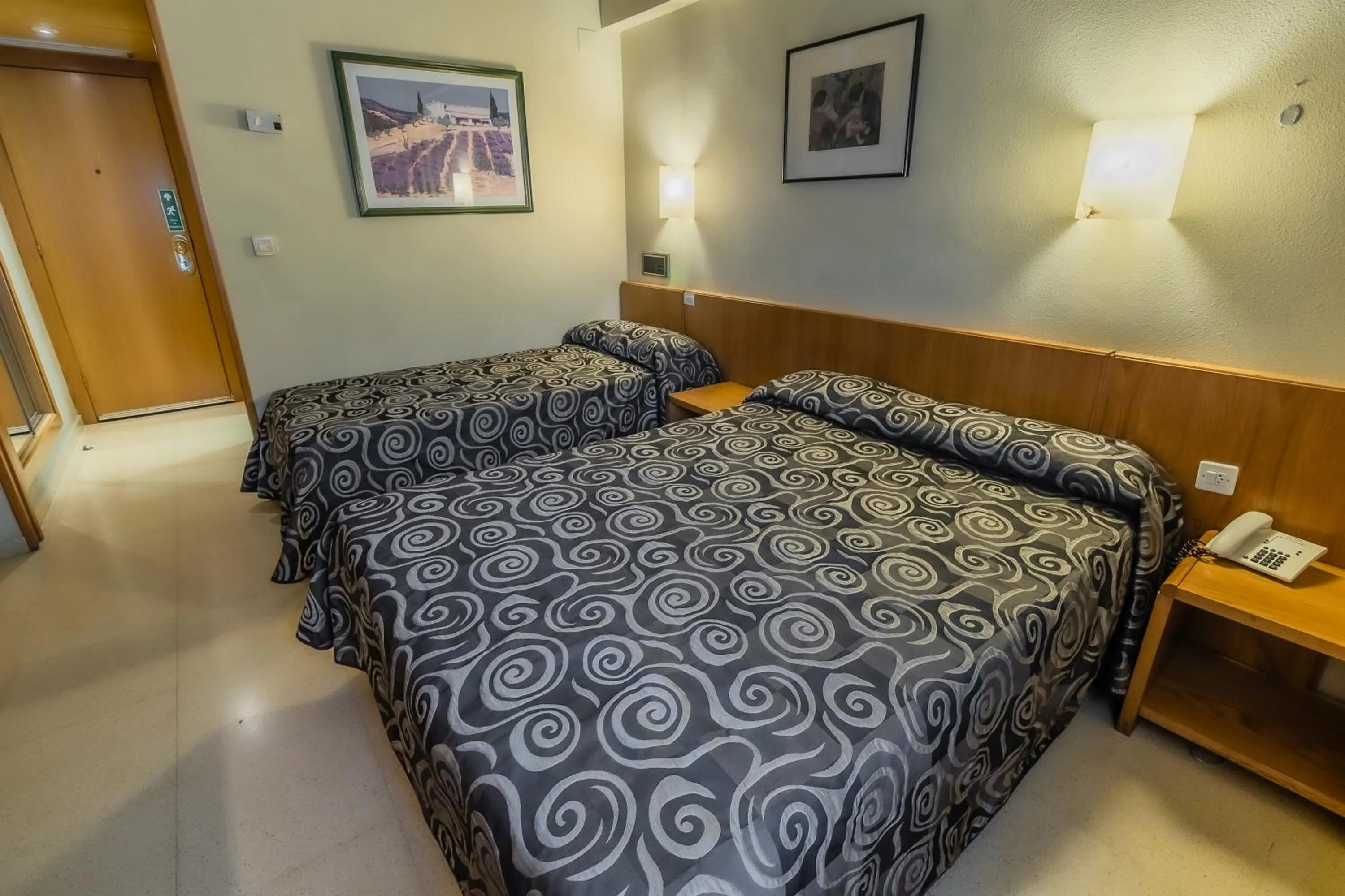 Bedroom, Bed in Hotel Alhama