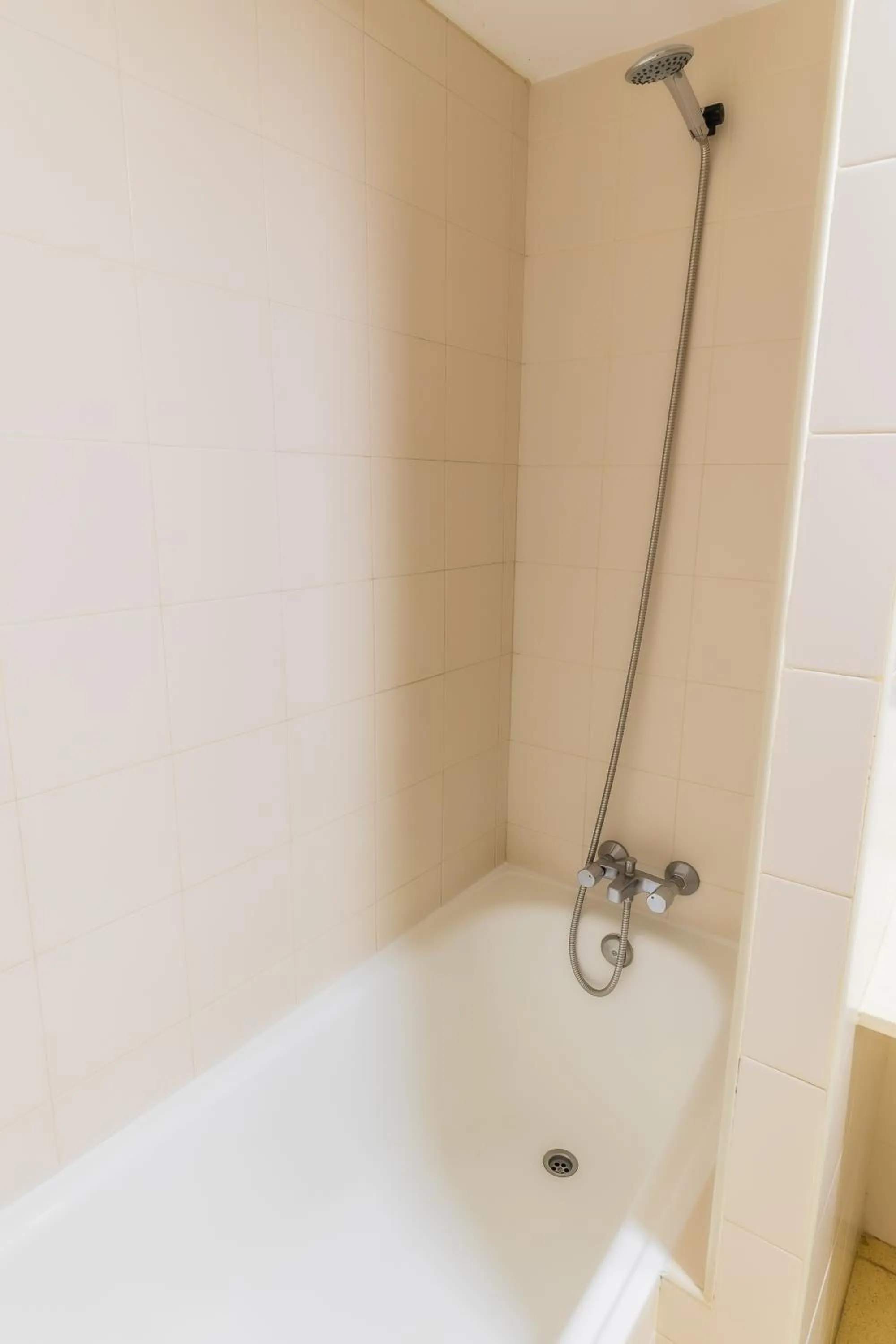 Bathroom in Hotel Alhama