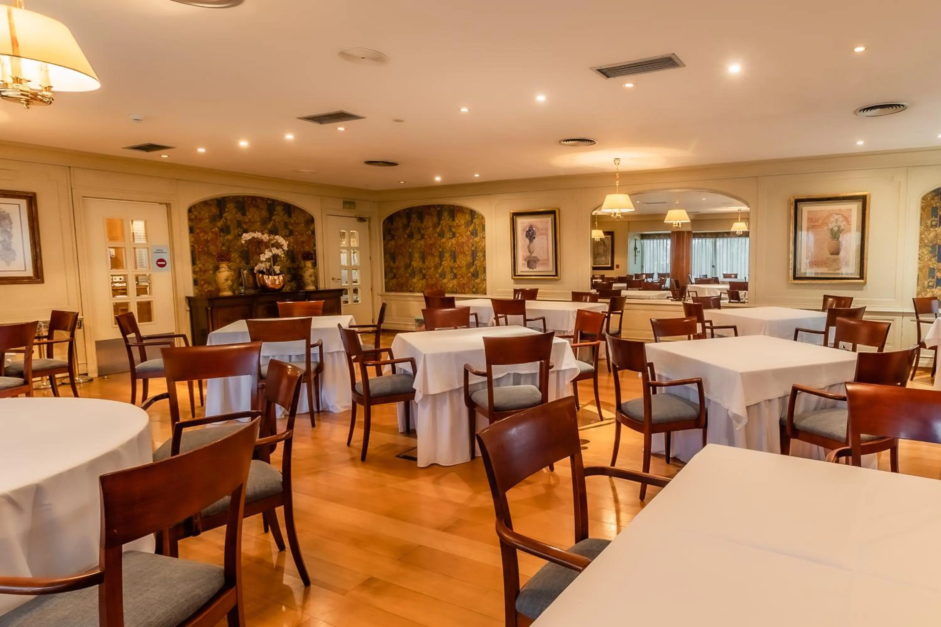 Banquet/Function facilities in Hotel Alhama