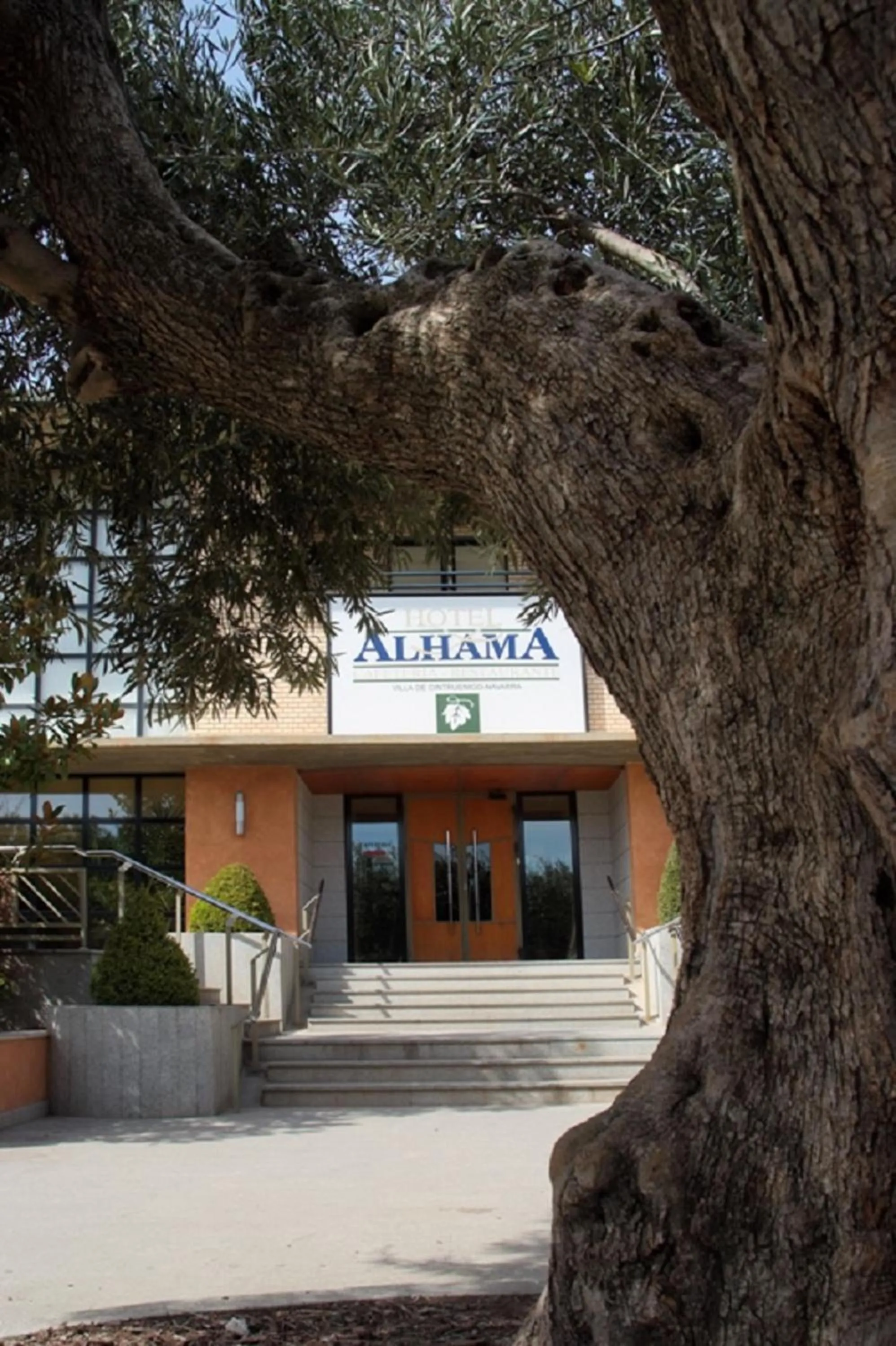 Facade/entrance in Hotel Alhama