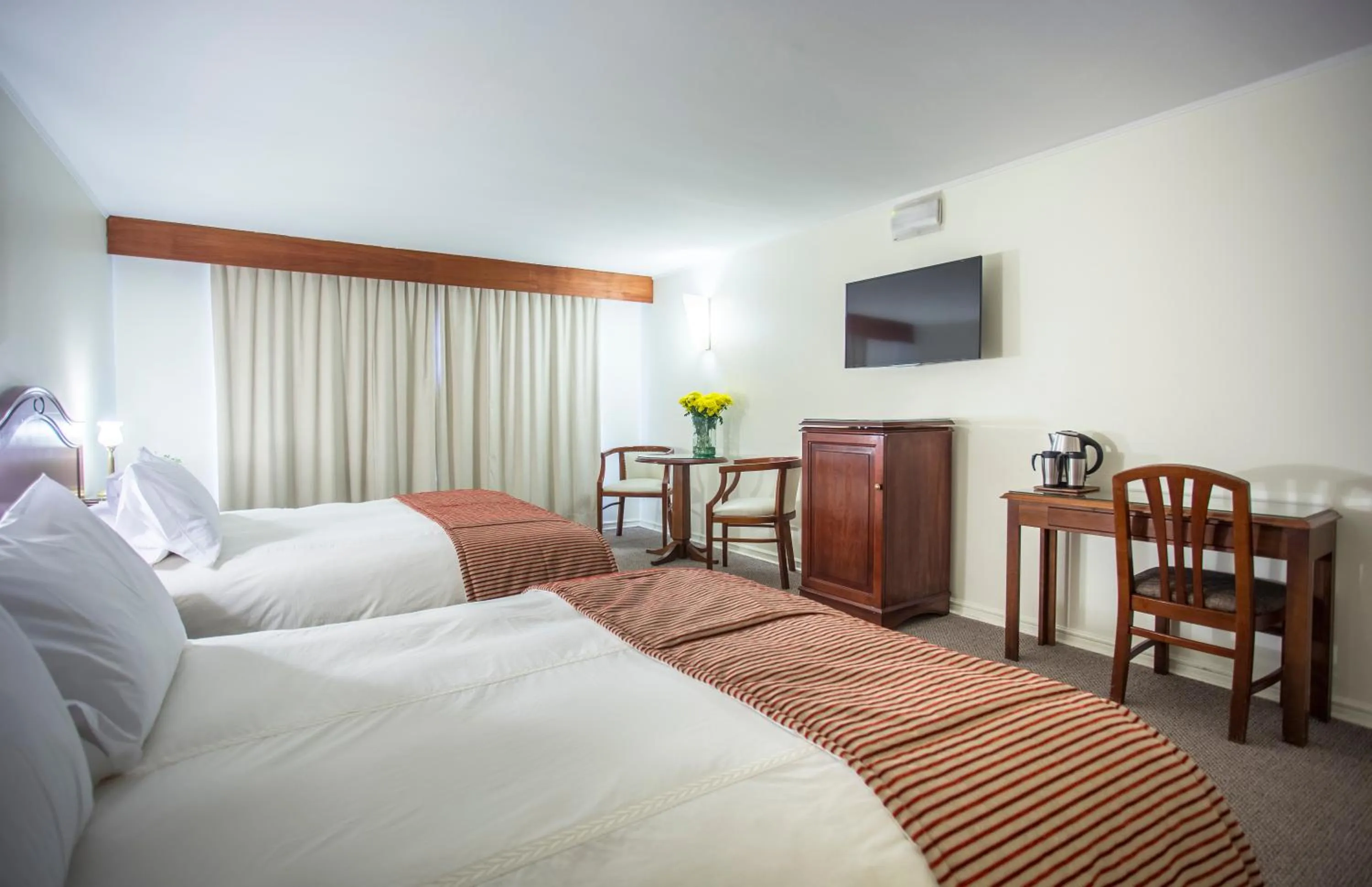 Bed in MR Hotel Providencia (ex Hotel Neruda)