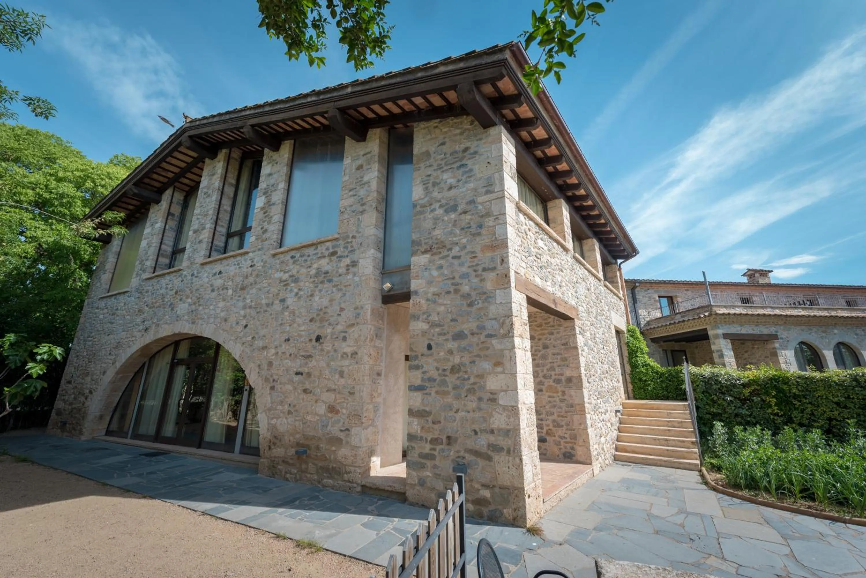 Property building in L'Arcada de Fares