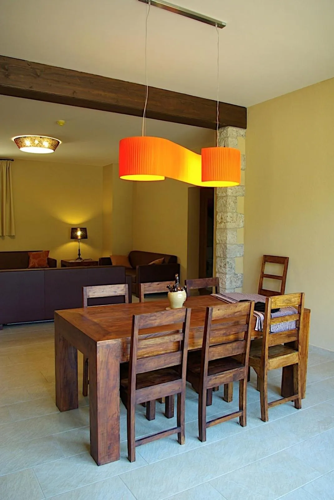Dining area in L'Arcada de Fares