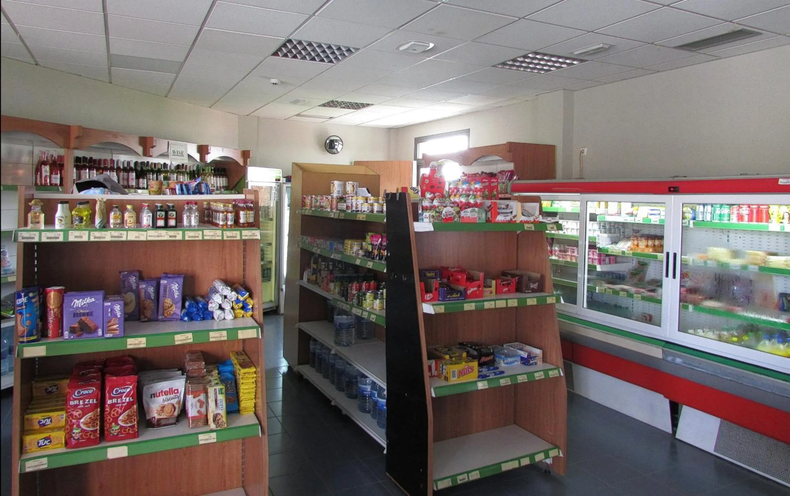 Supermarket/grocery shop in Apartamentos Natural Park