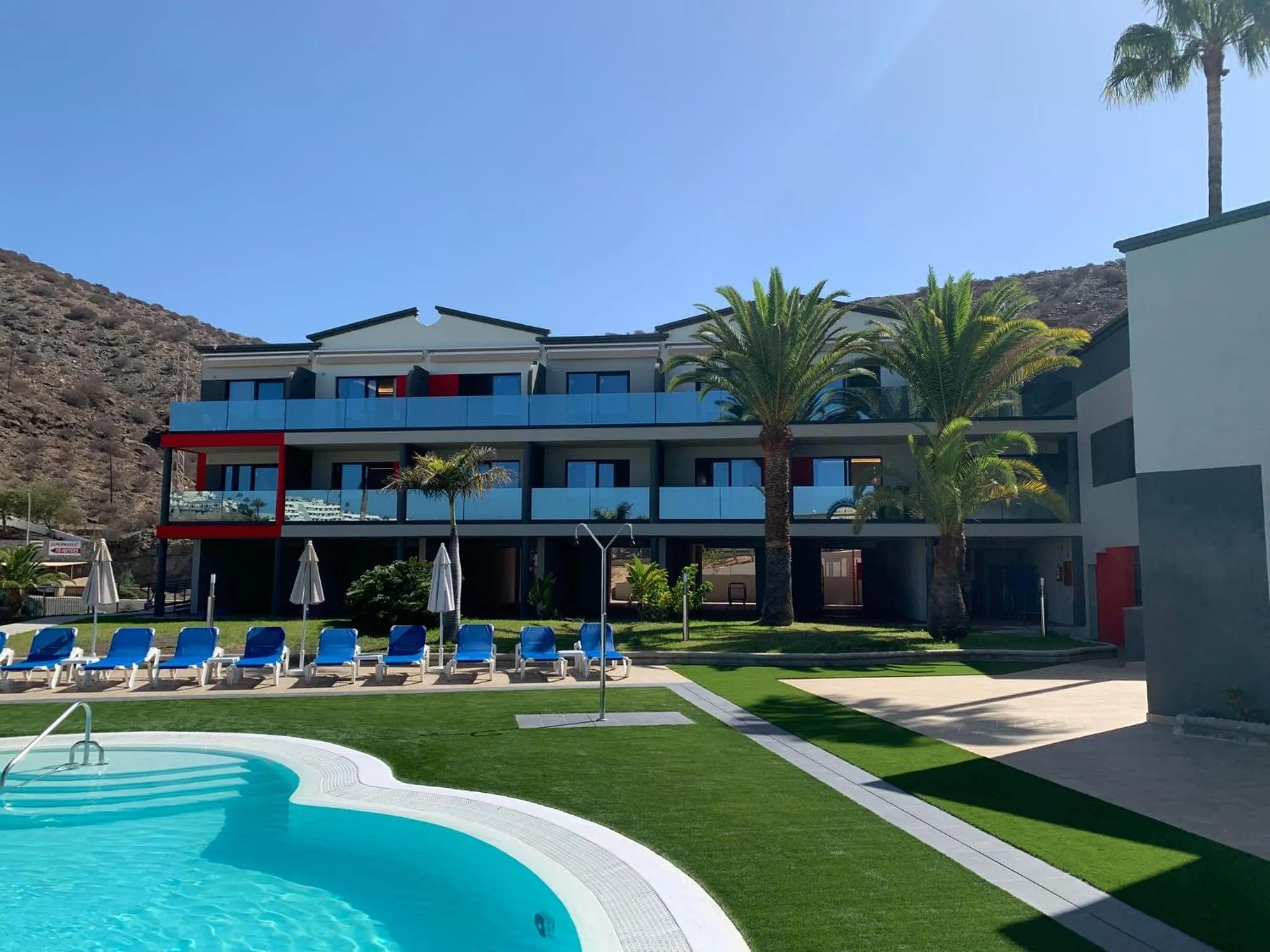 Apartamentos Natural Park