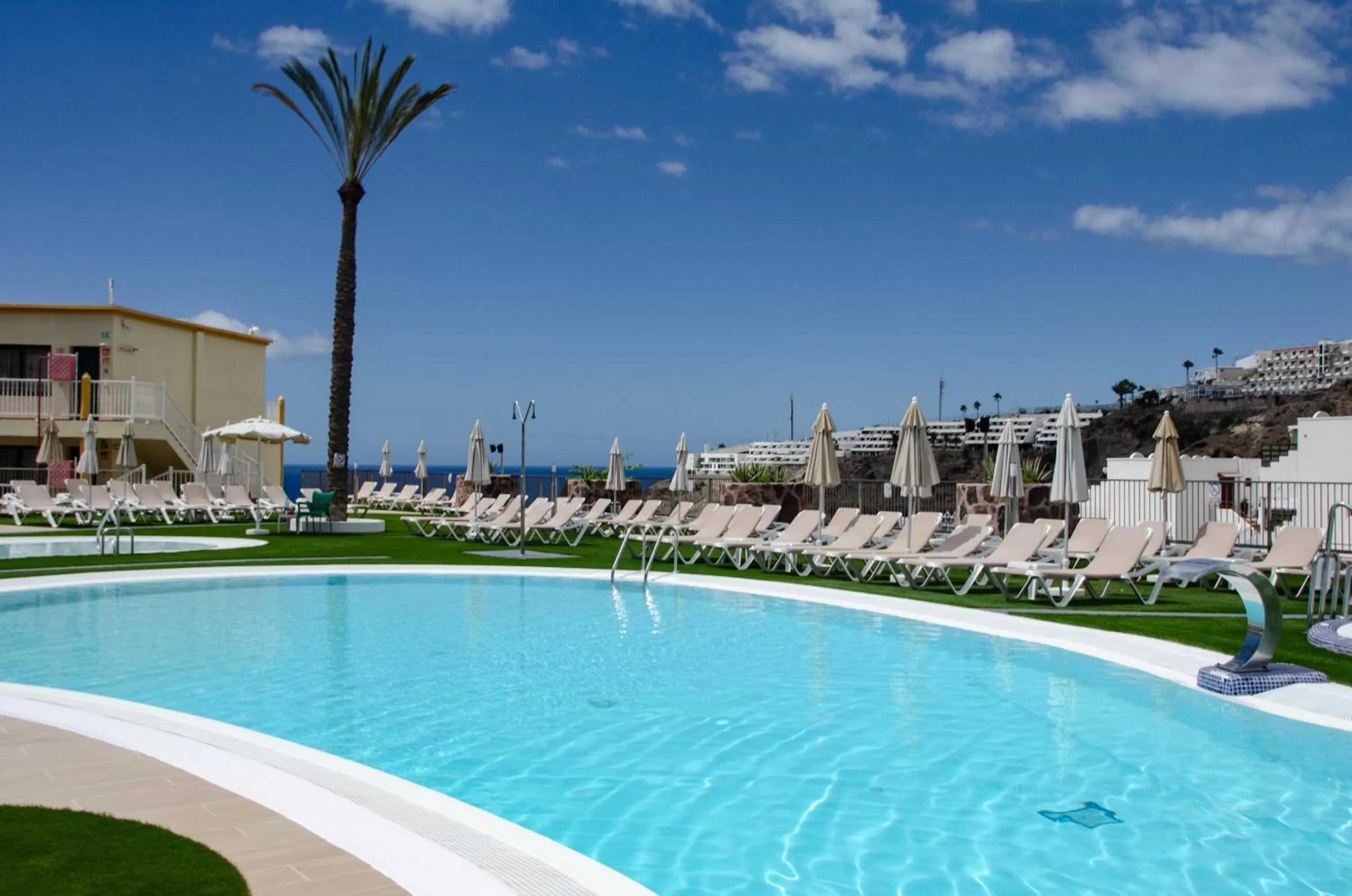 Apartamentos Natural Park