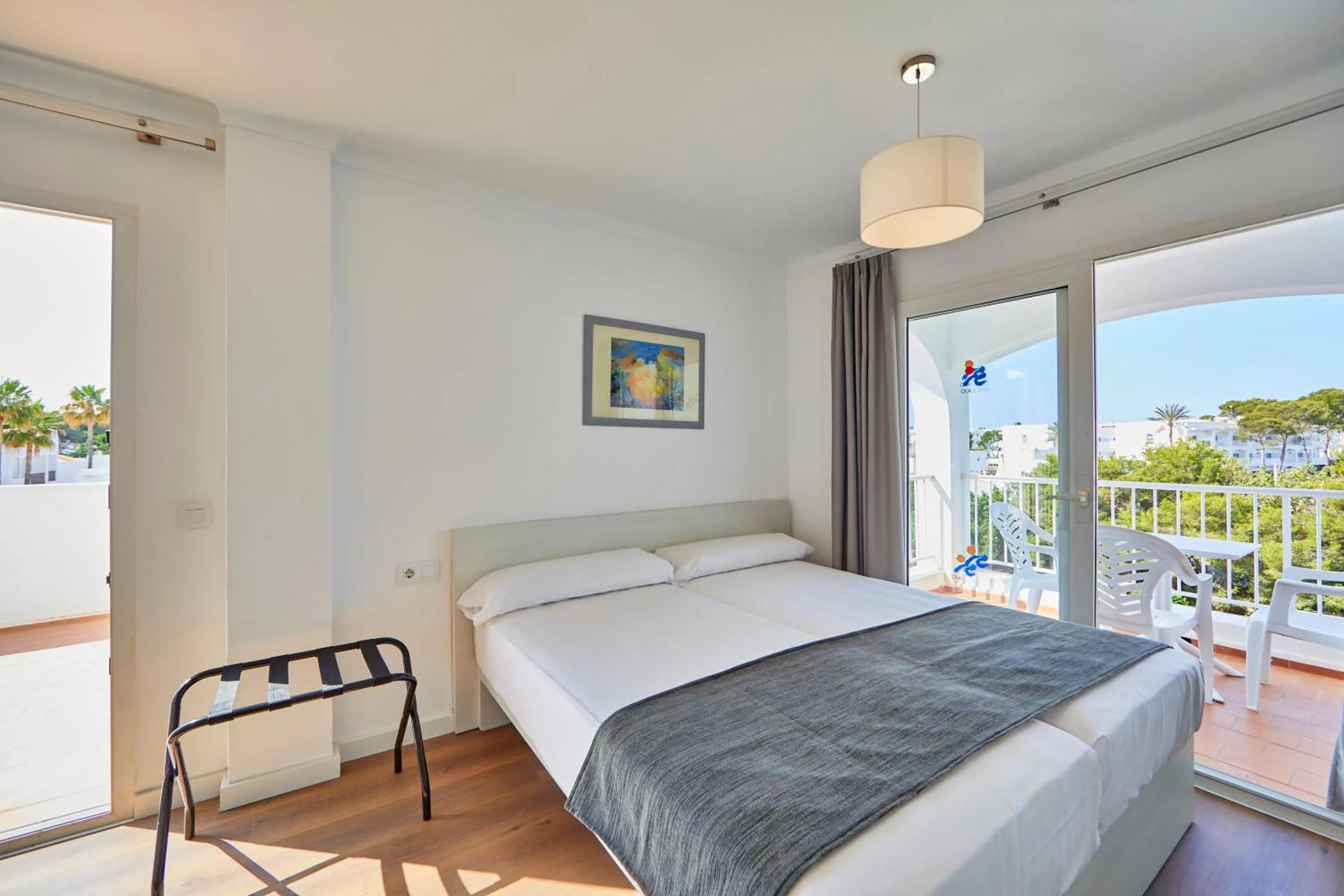 Photo of the whole room, Bed in OLA Apartamentos Cala d'Or