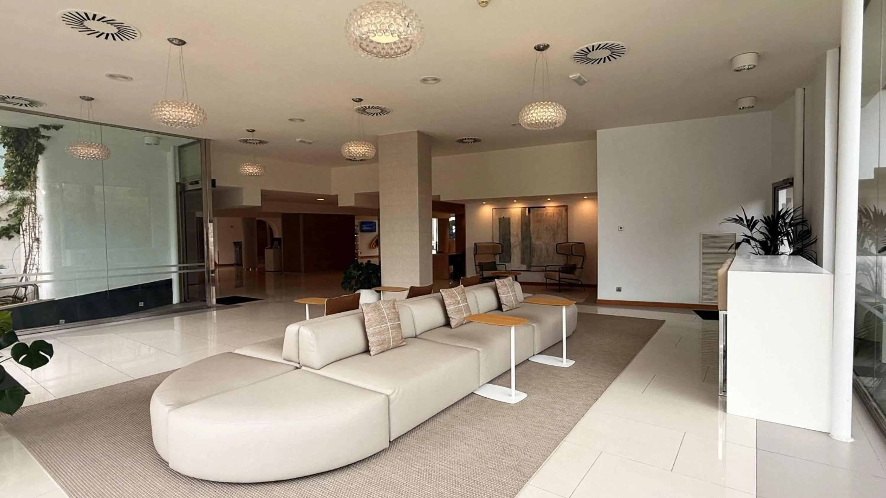 Lobby or reception in BLUESEA Es Bolero