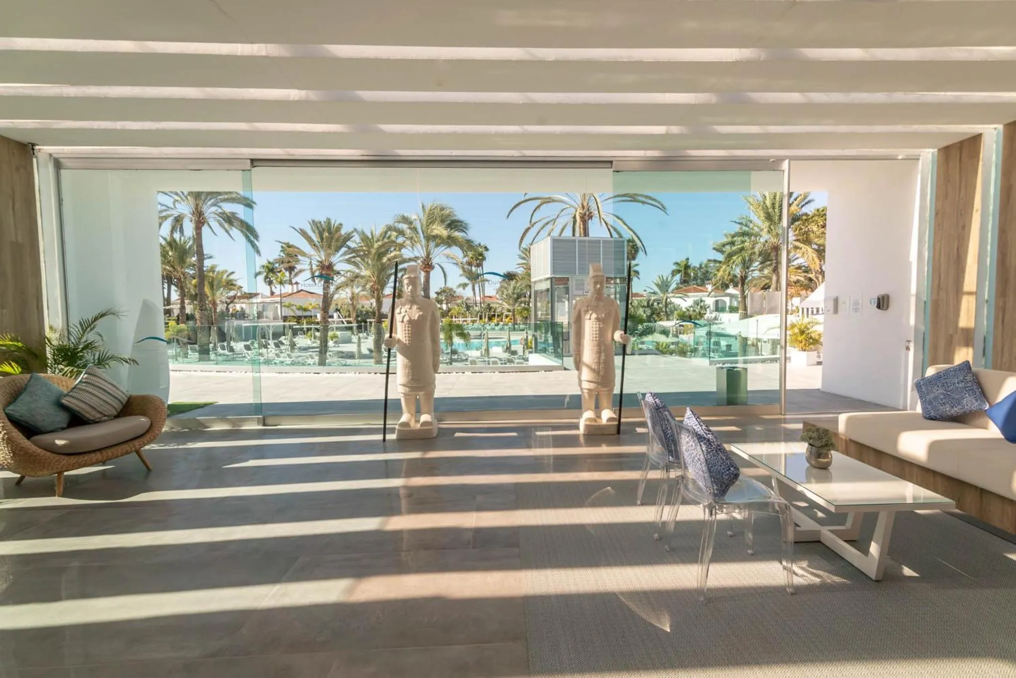 Lobby or reception in Hotel LIVVO Dunagolf Suites