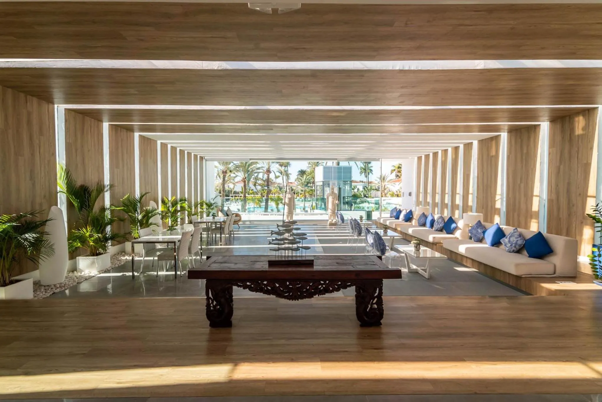 Lobby or reception in Hotel LIVVO Dunagolf Suites