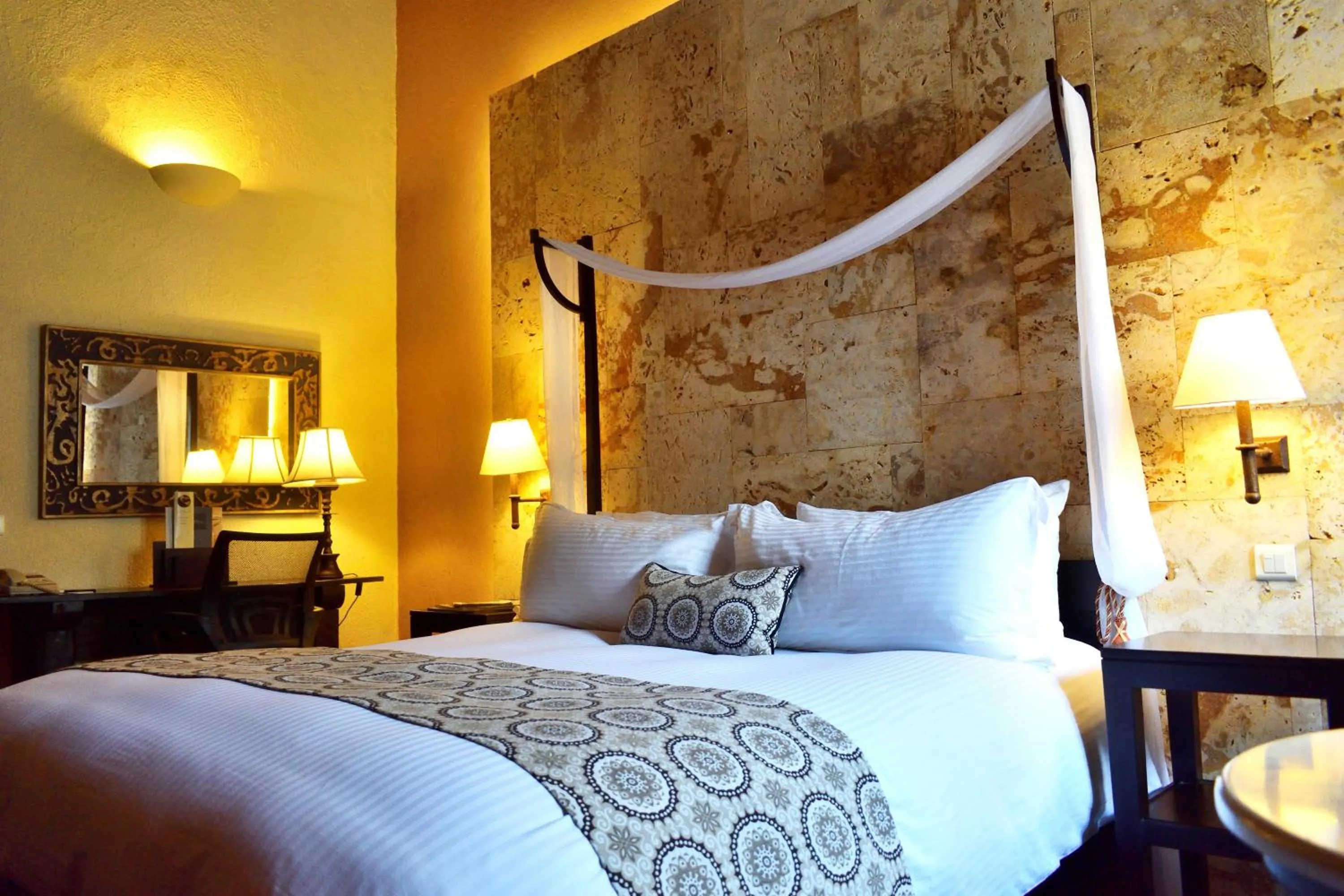 Photo of the whole room, Bed in Hodelpa Nicolás de Ovando