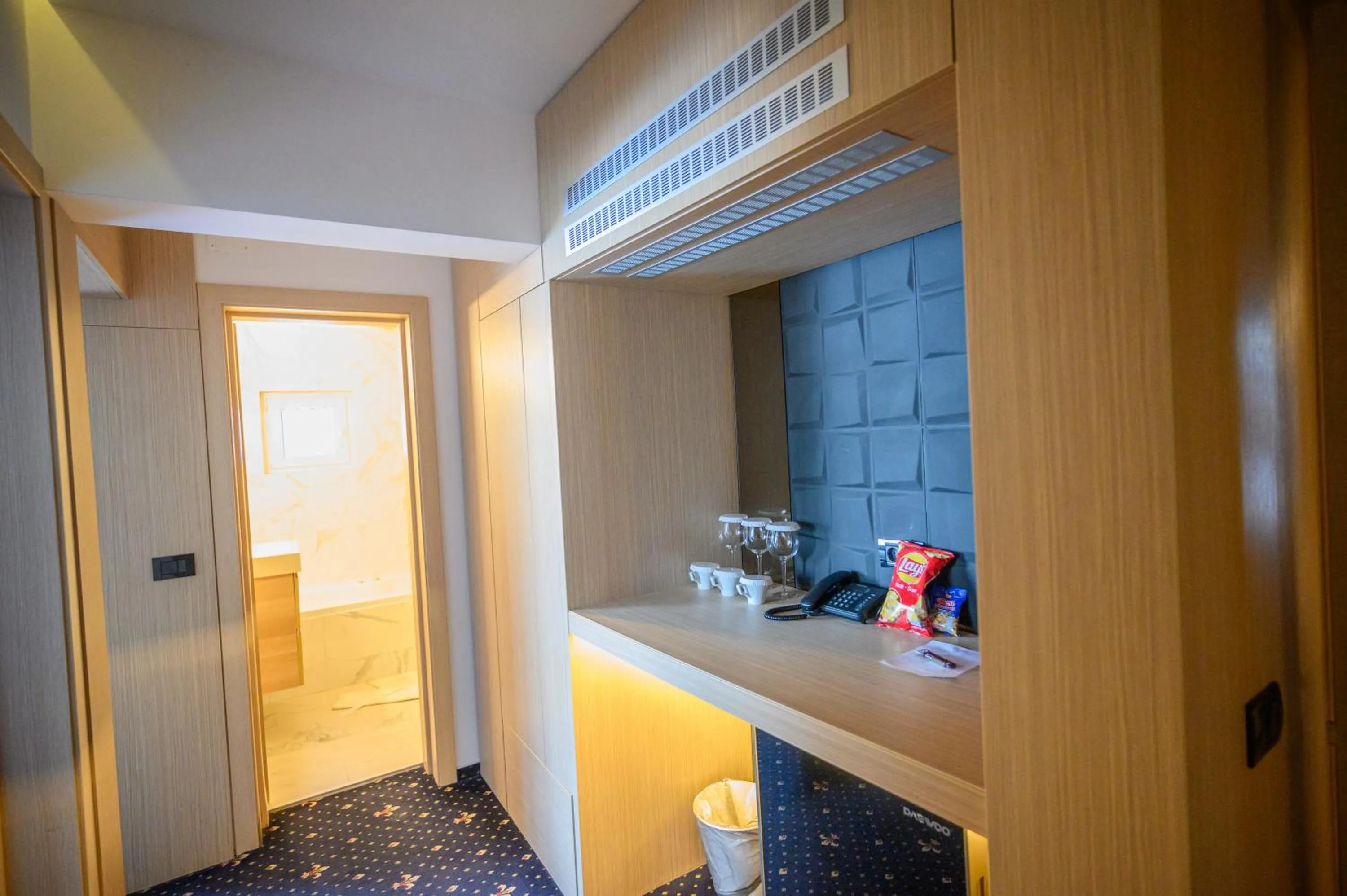 Photo of the whole room in Aqvatonic Hotel - Steaua de Mare