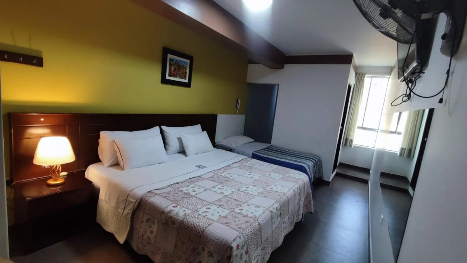 Photo of the whole room in Hotel Santa Maria