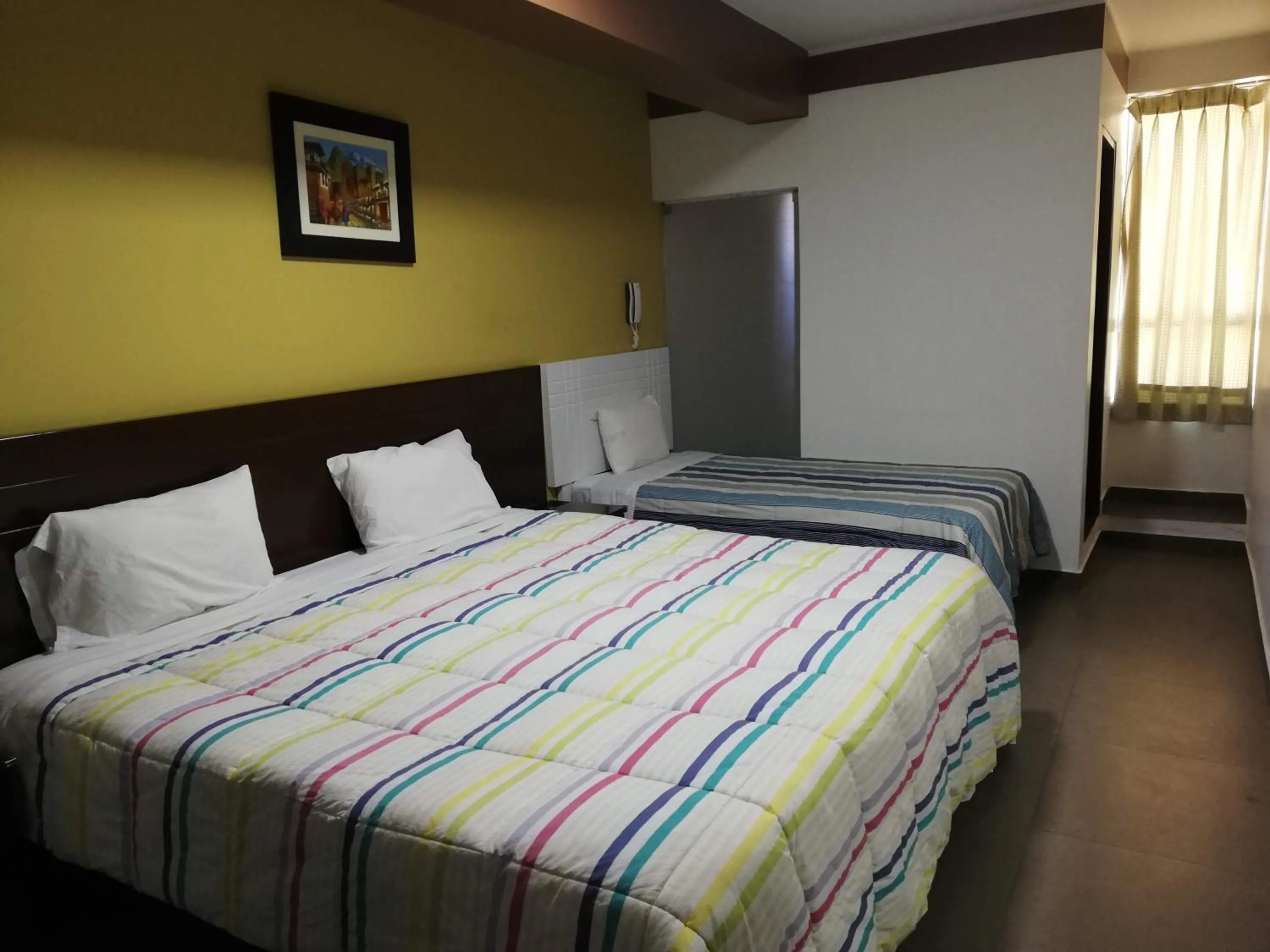 Photo of the whole room in Hotel Santa Maria