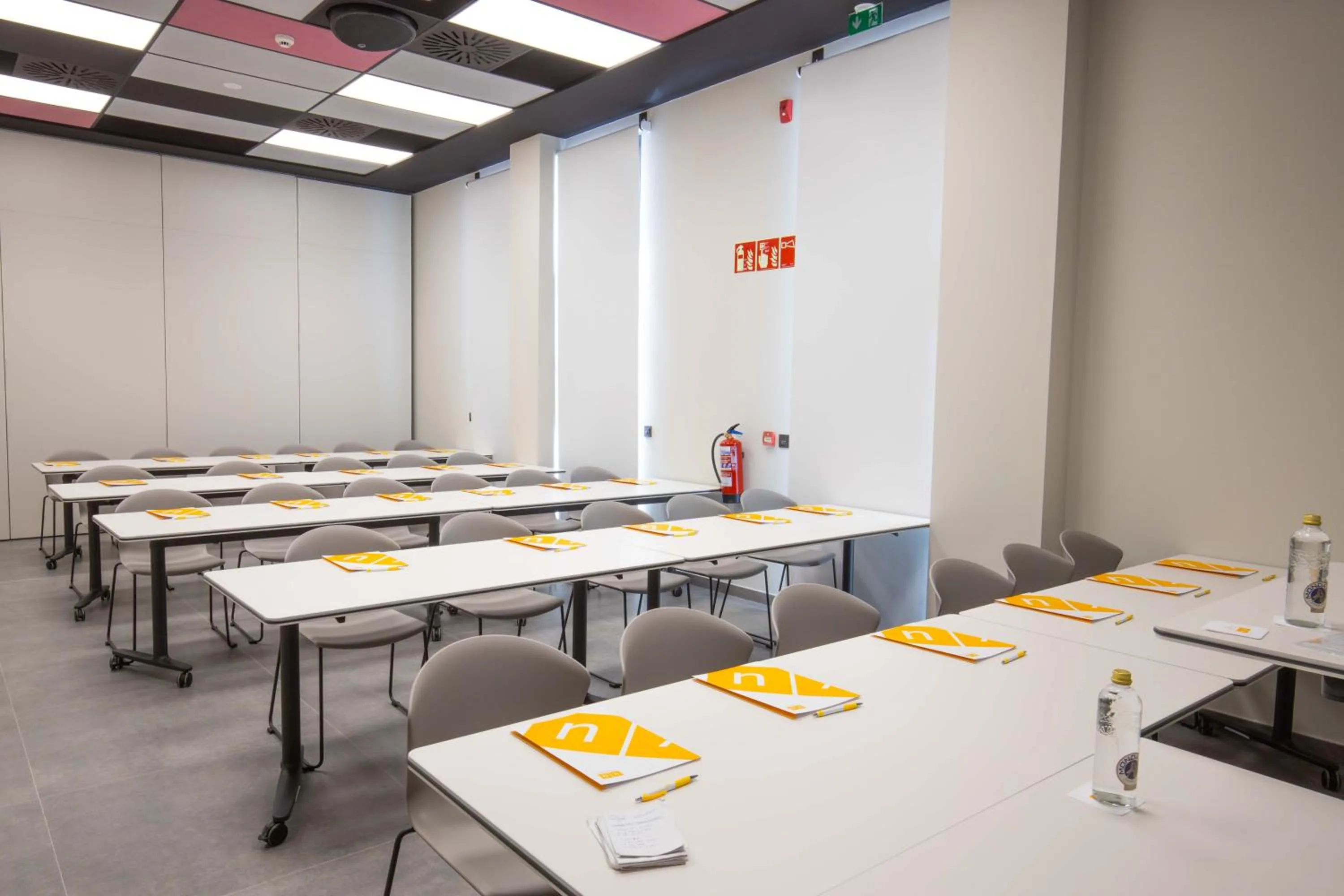 Meeting/conference room in Villa Alojamiento y Congresos - Villa Universitaria