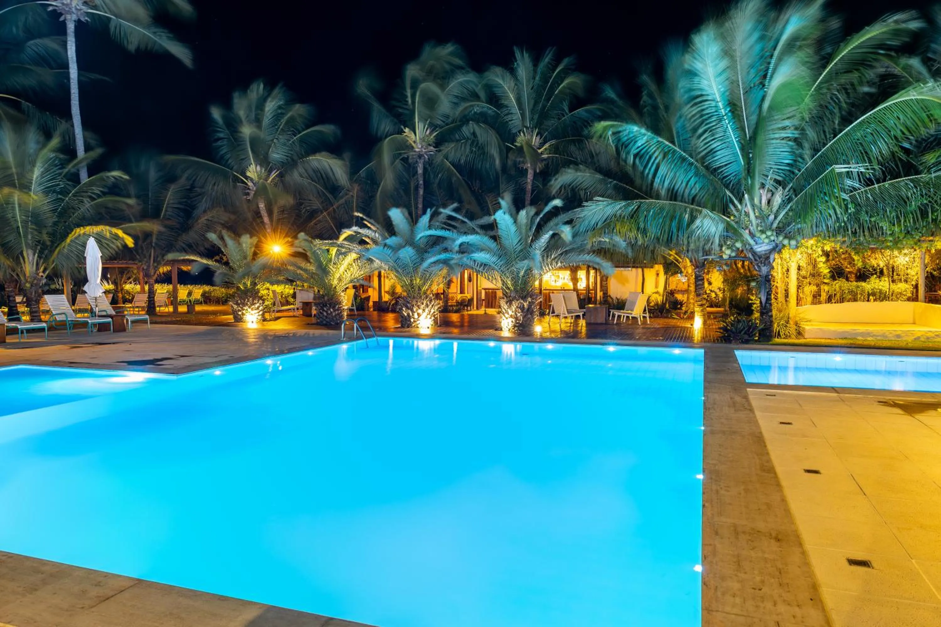 Swimming pool in Aldeia Beijupirá Pousada