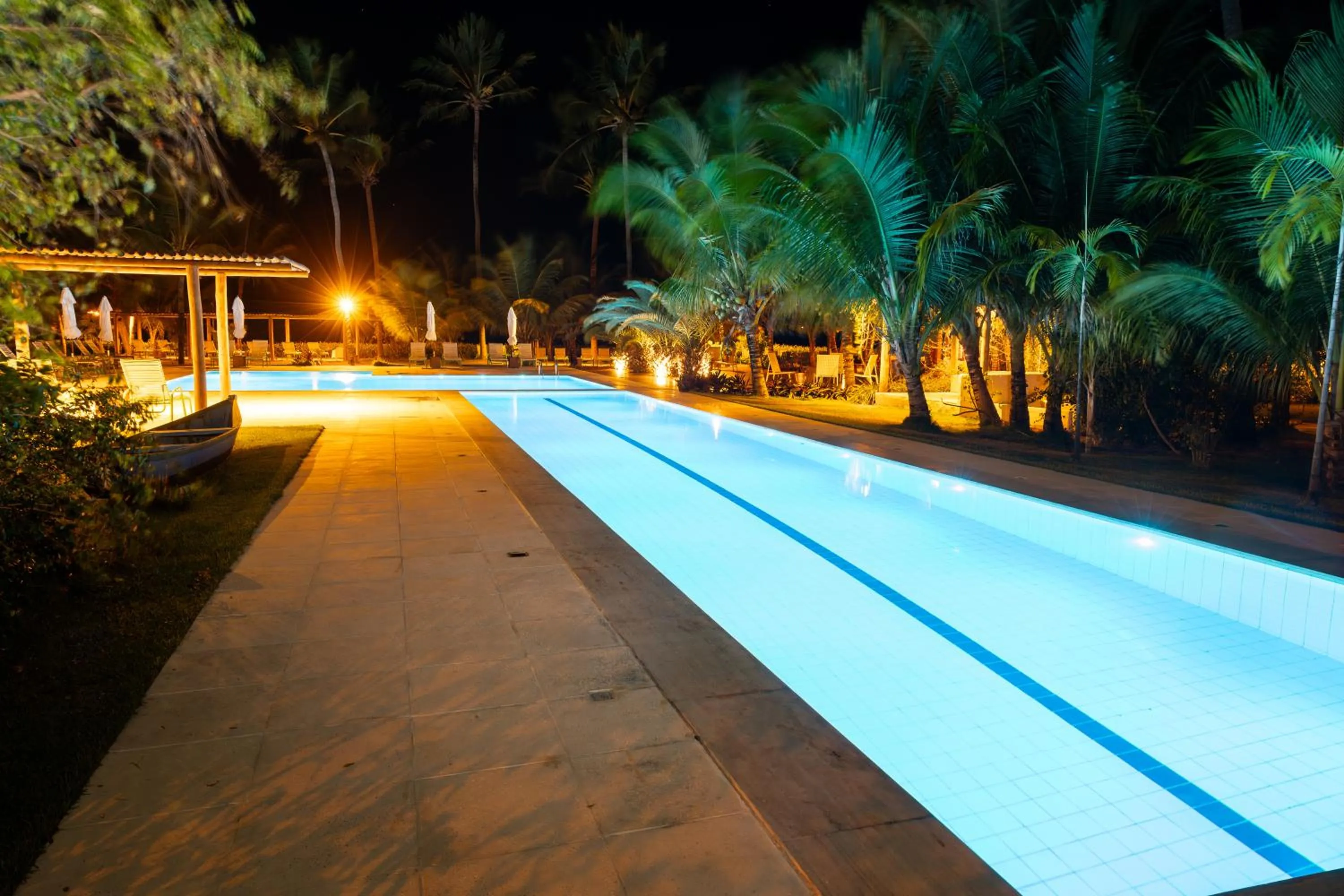 Swimming pool in Aldeia Beijupirá Pousada