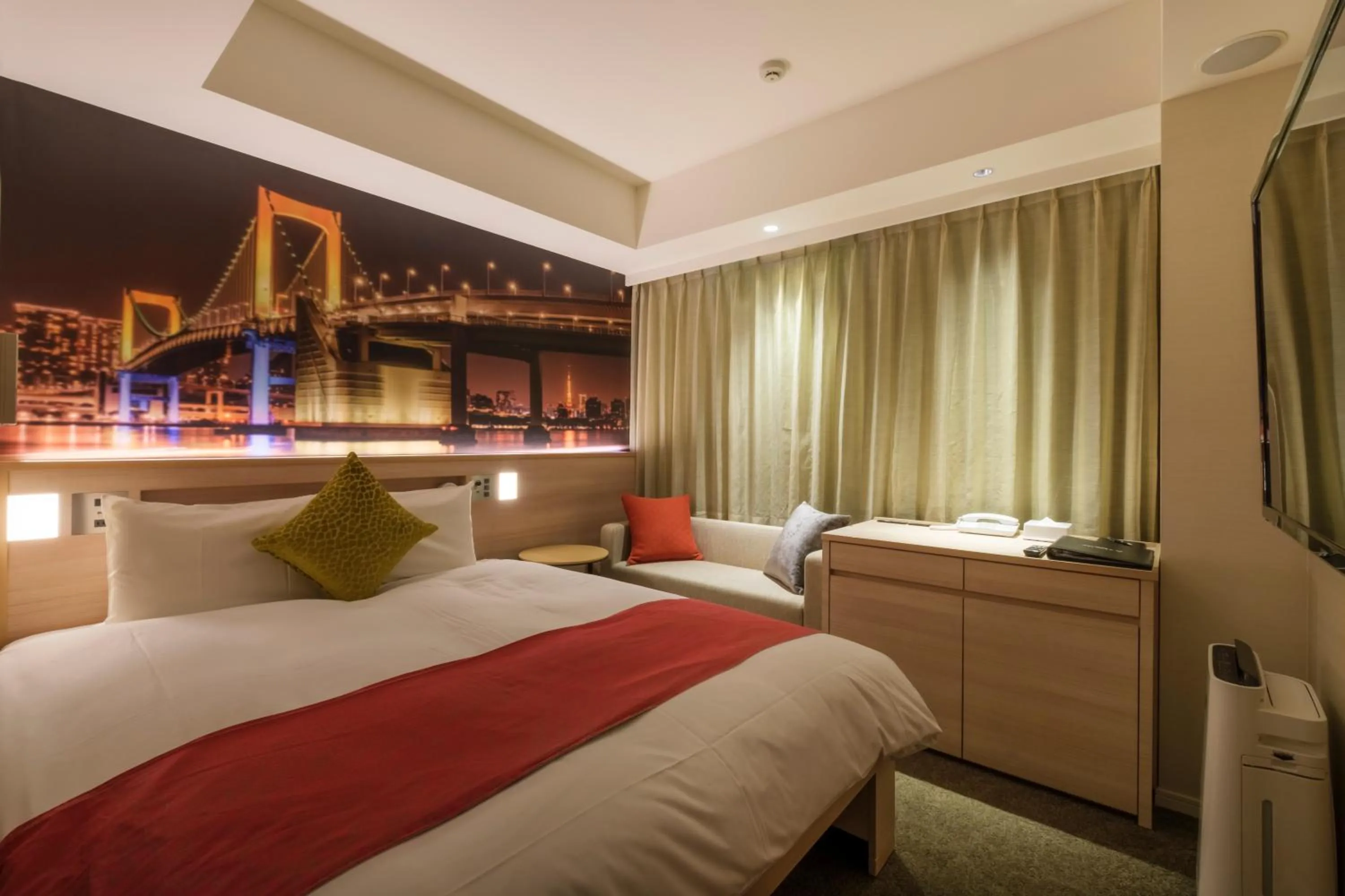 Photo of the whole room, Bed in Hotel JAL City Haneda Tokyo West Wing