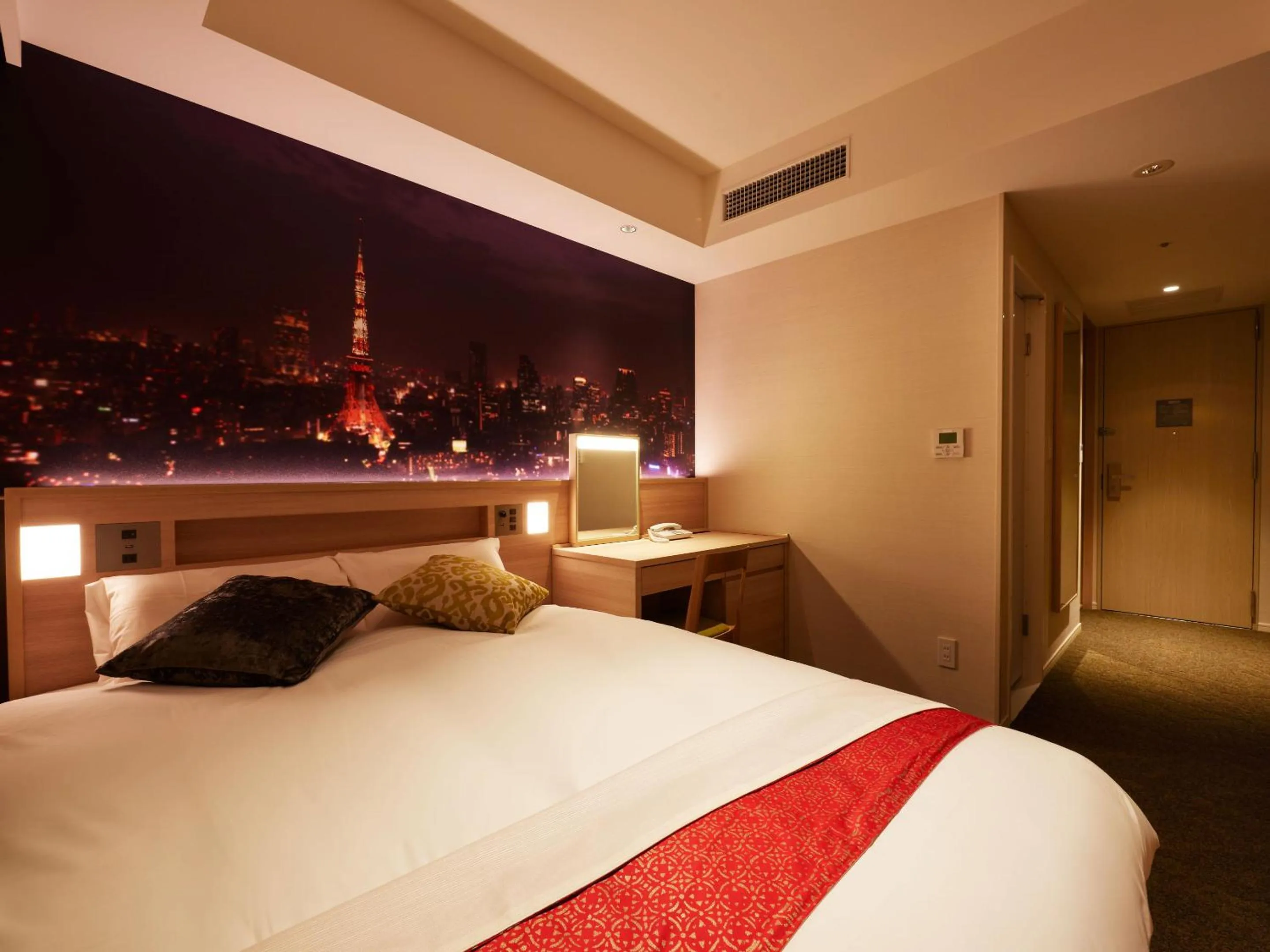 Photo of the whole room, Bed in Hotel JAL City Haneda Tokyo West Wing