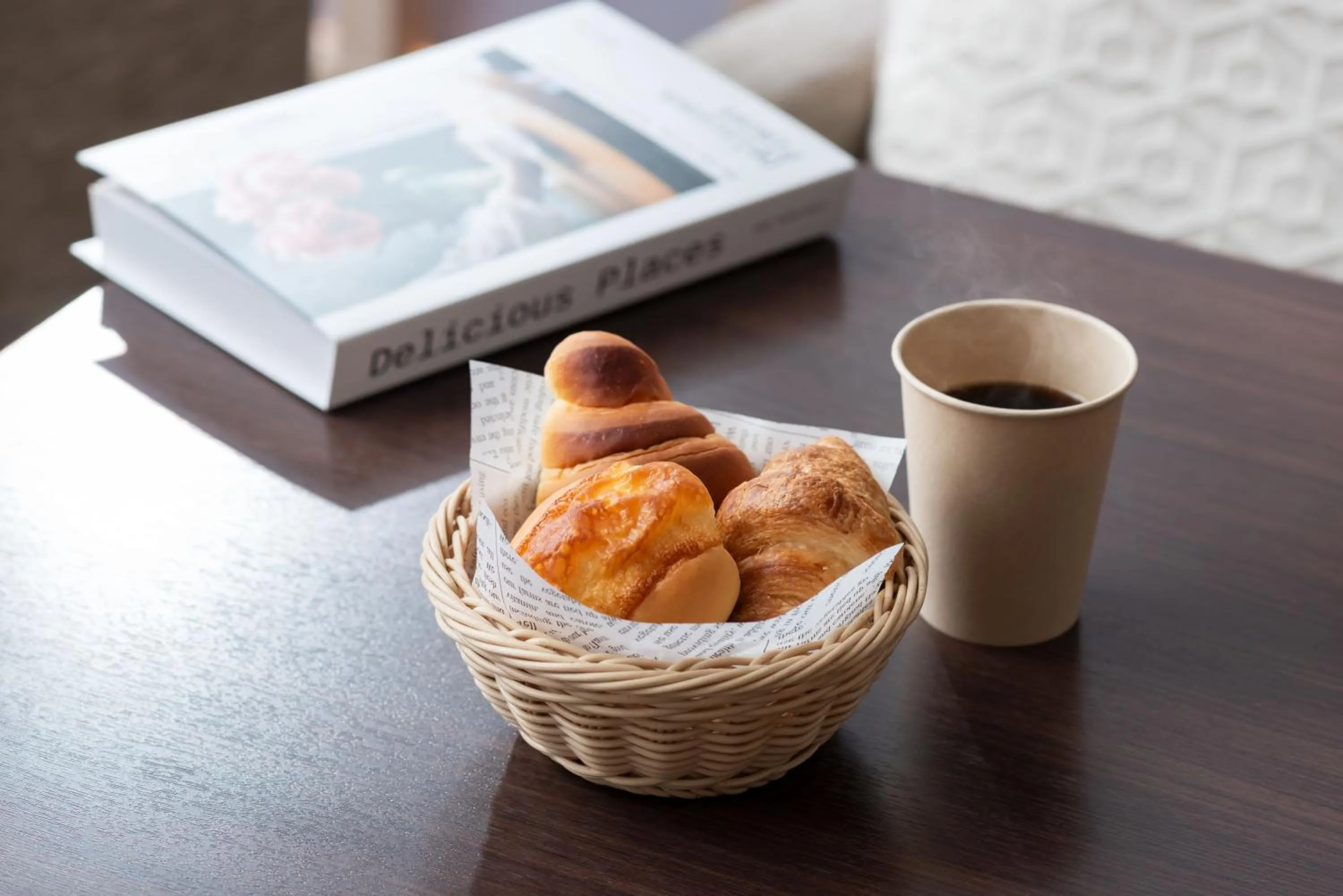 Lounge or bar in Hotel JAL City Haneda Tokyo West Wing