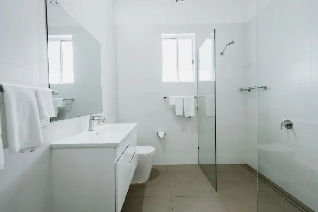 Bathroom in City Sider Motor Inn