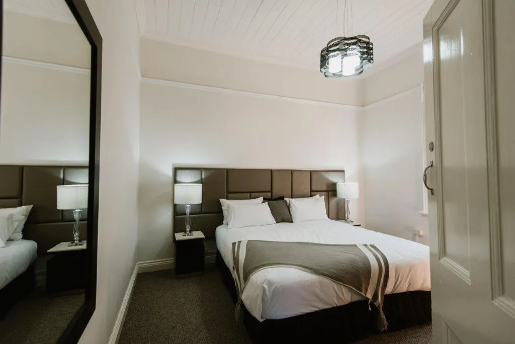 Bedroom, Bed in City Sider Motor Inn