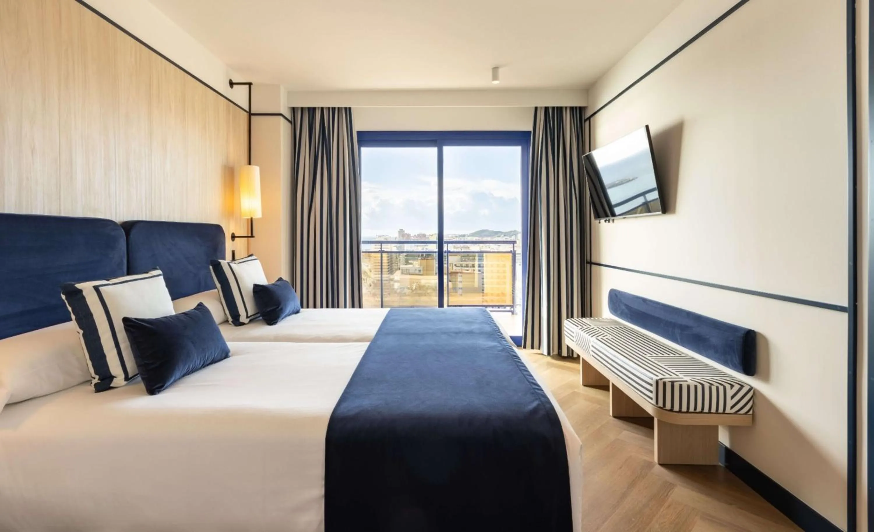 Photo of the whole room, Bed in Hotel Yaramar - Adults Recommended