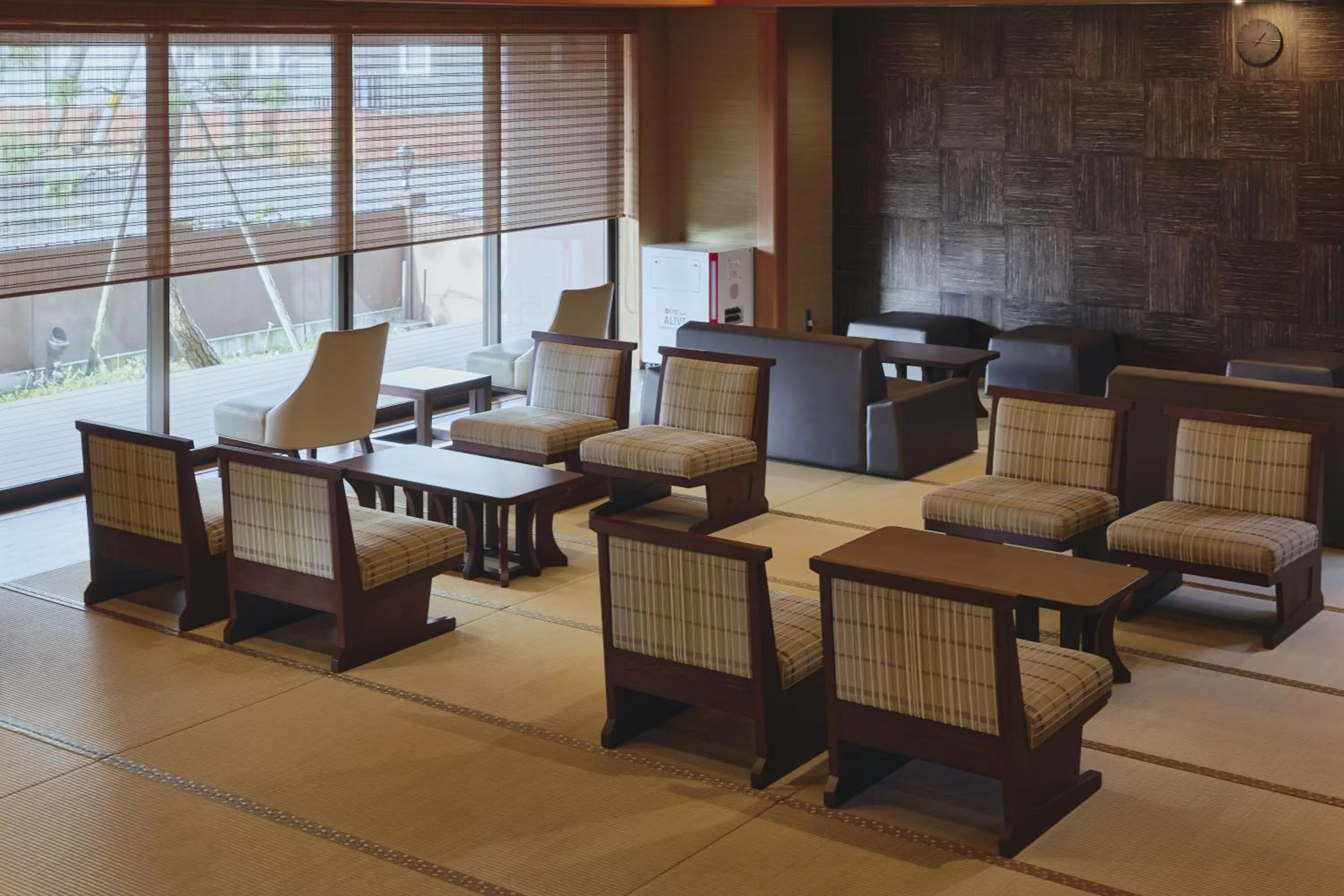 Communal lounge/ TV room in Hakodate Hotel Banso