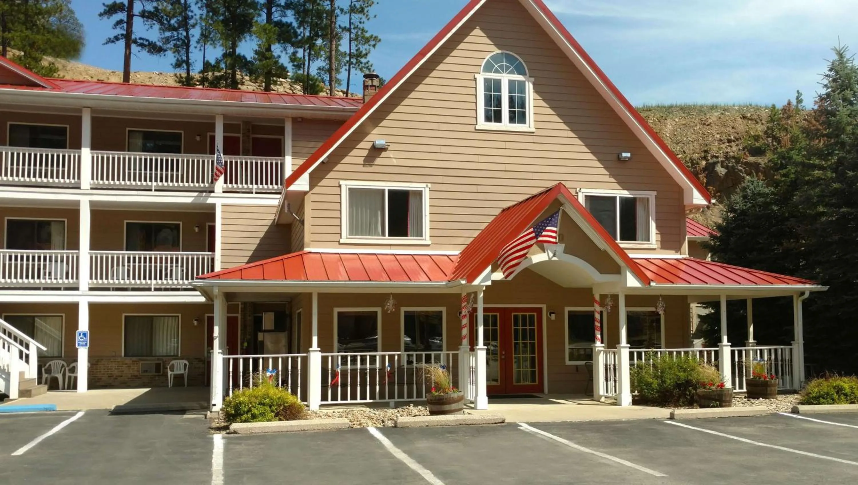 Property building in Keystone Boardwalk Inn and Suites