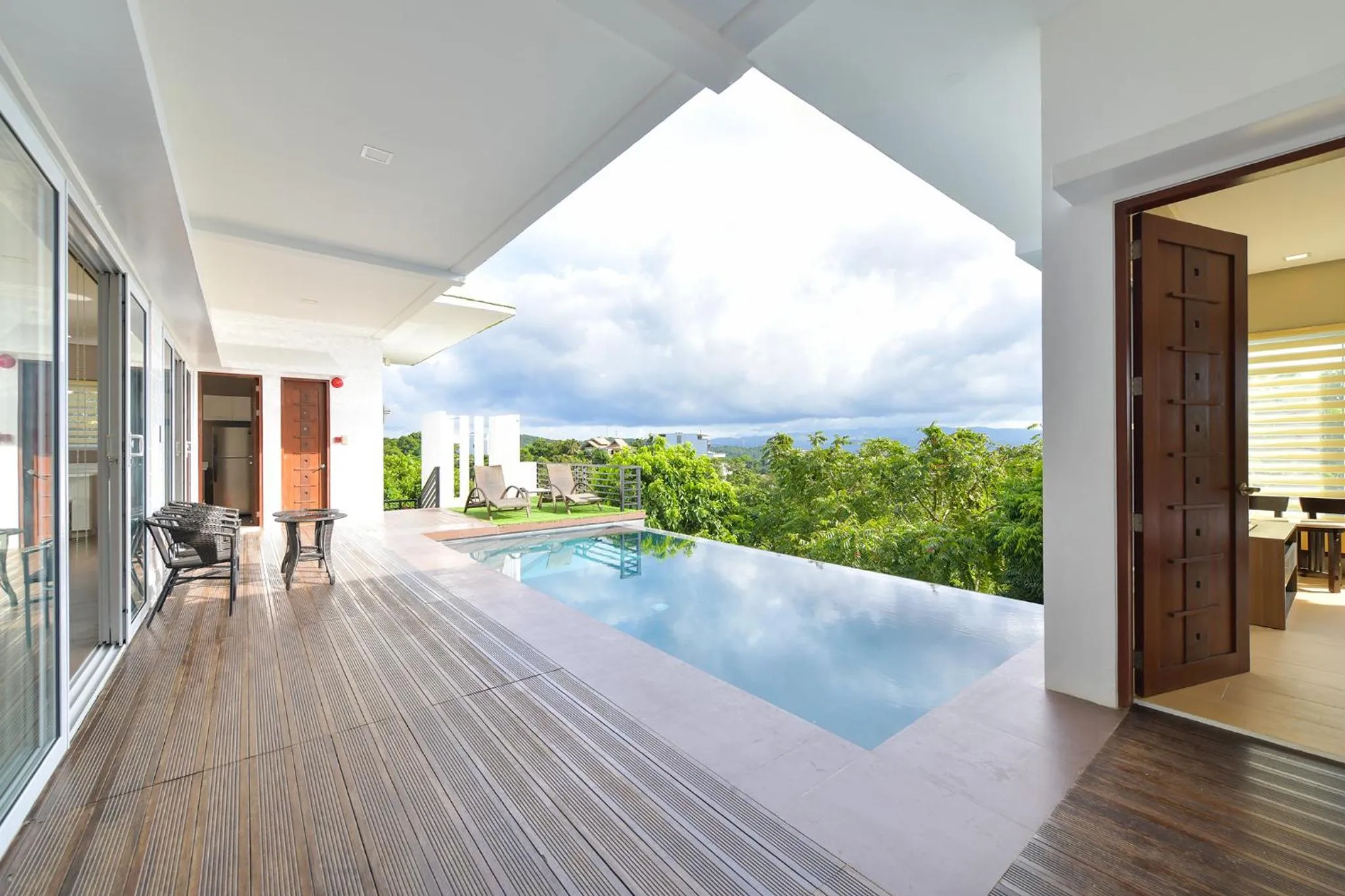 Swimming pool in One Hagdan Villas