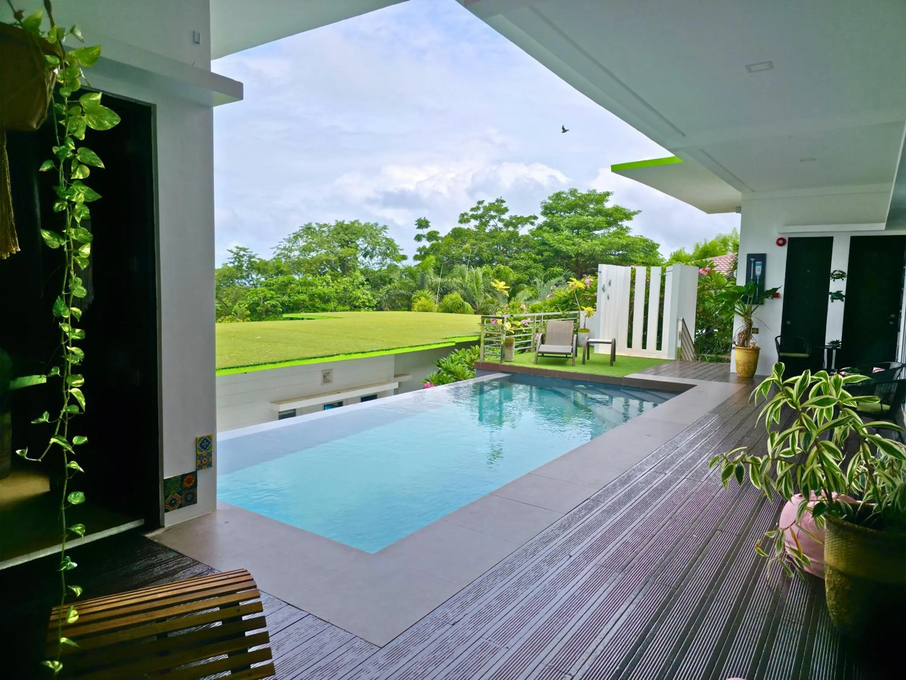 Swimming pool in One Hagdan Villas