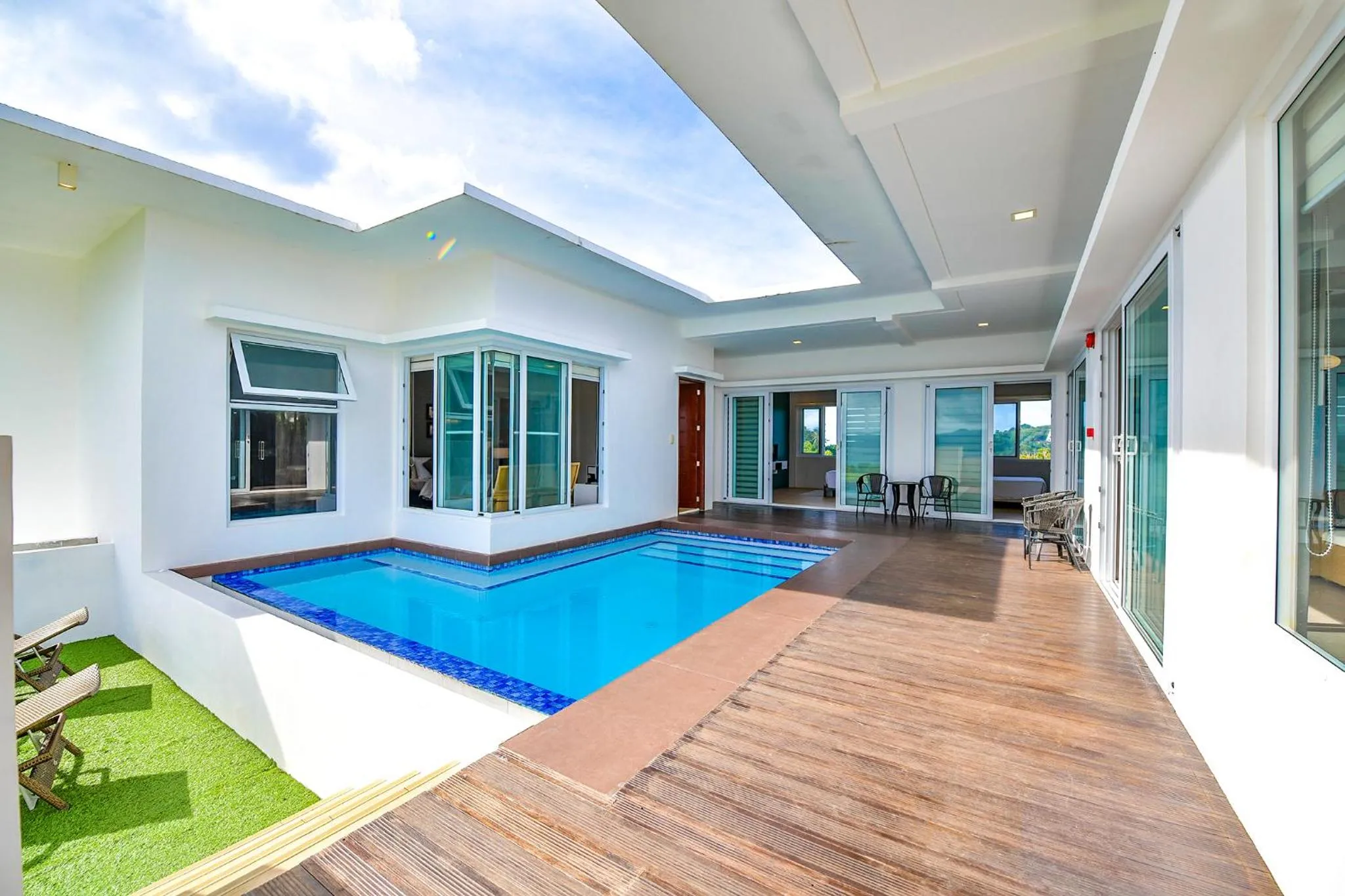 Swimming pool in One Hagdan Villas