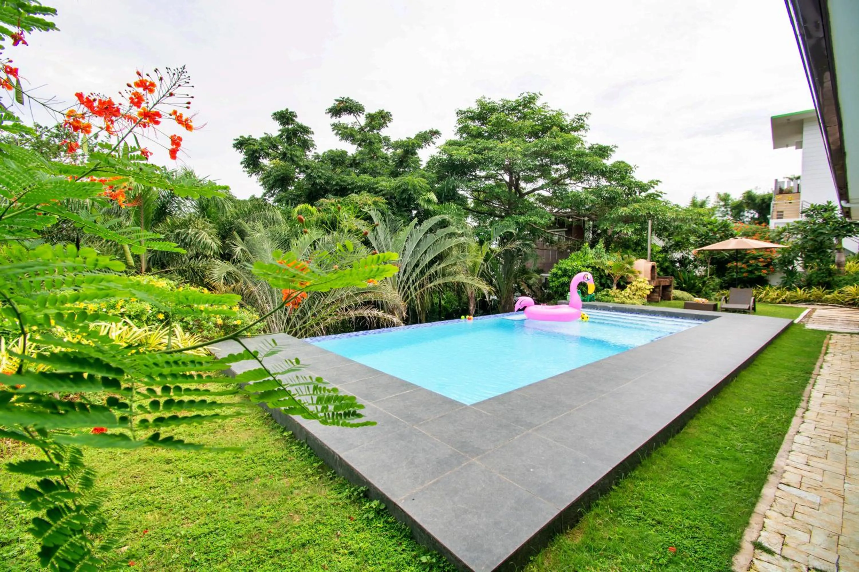 Swimming pool in One Hagdan Villas