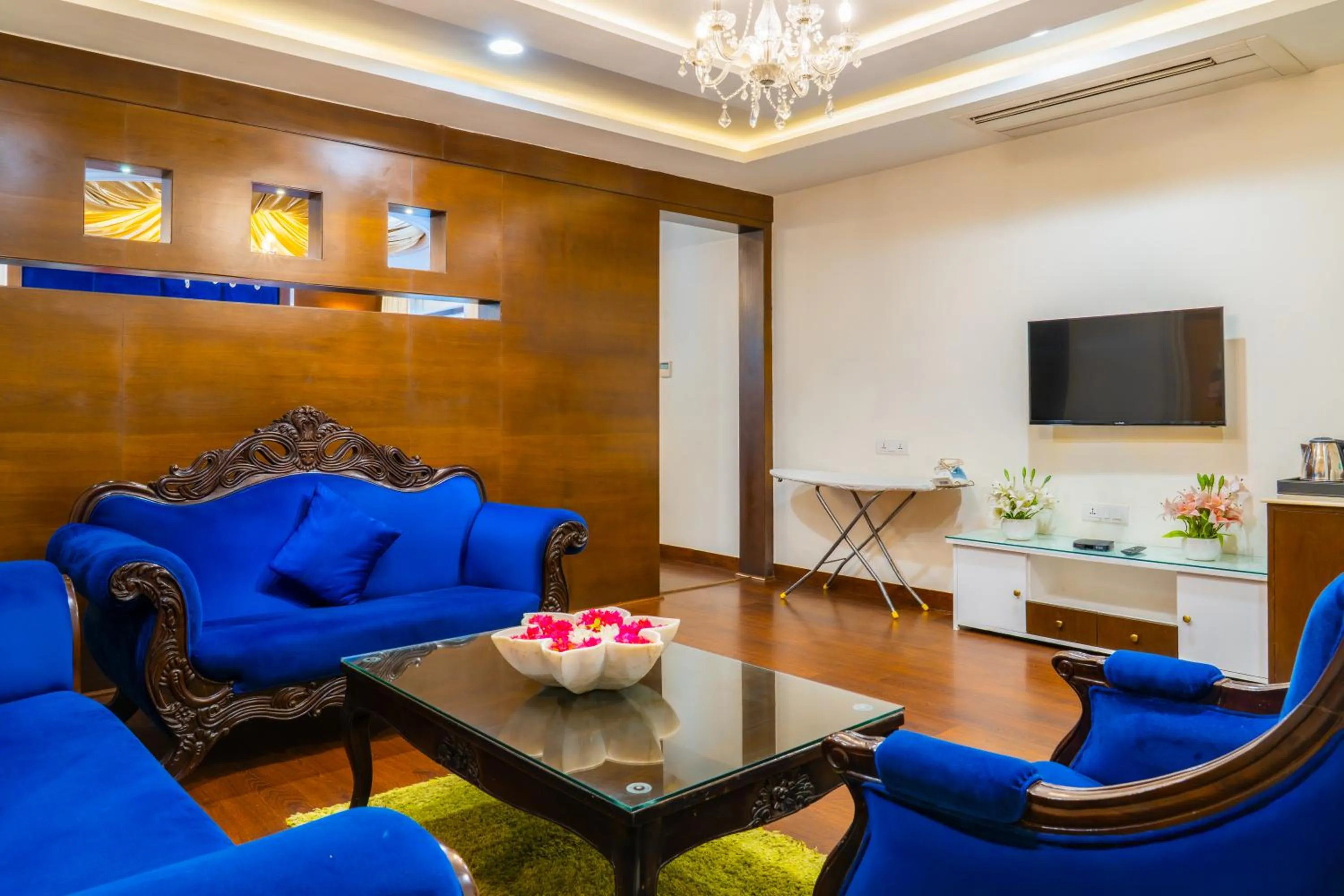 Seating area in Spectrum Resort, Spa & Residences