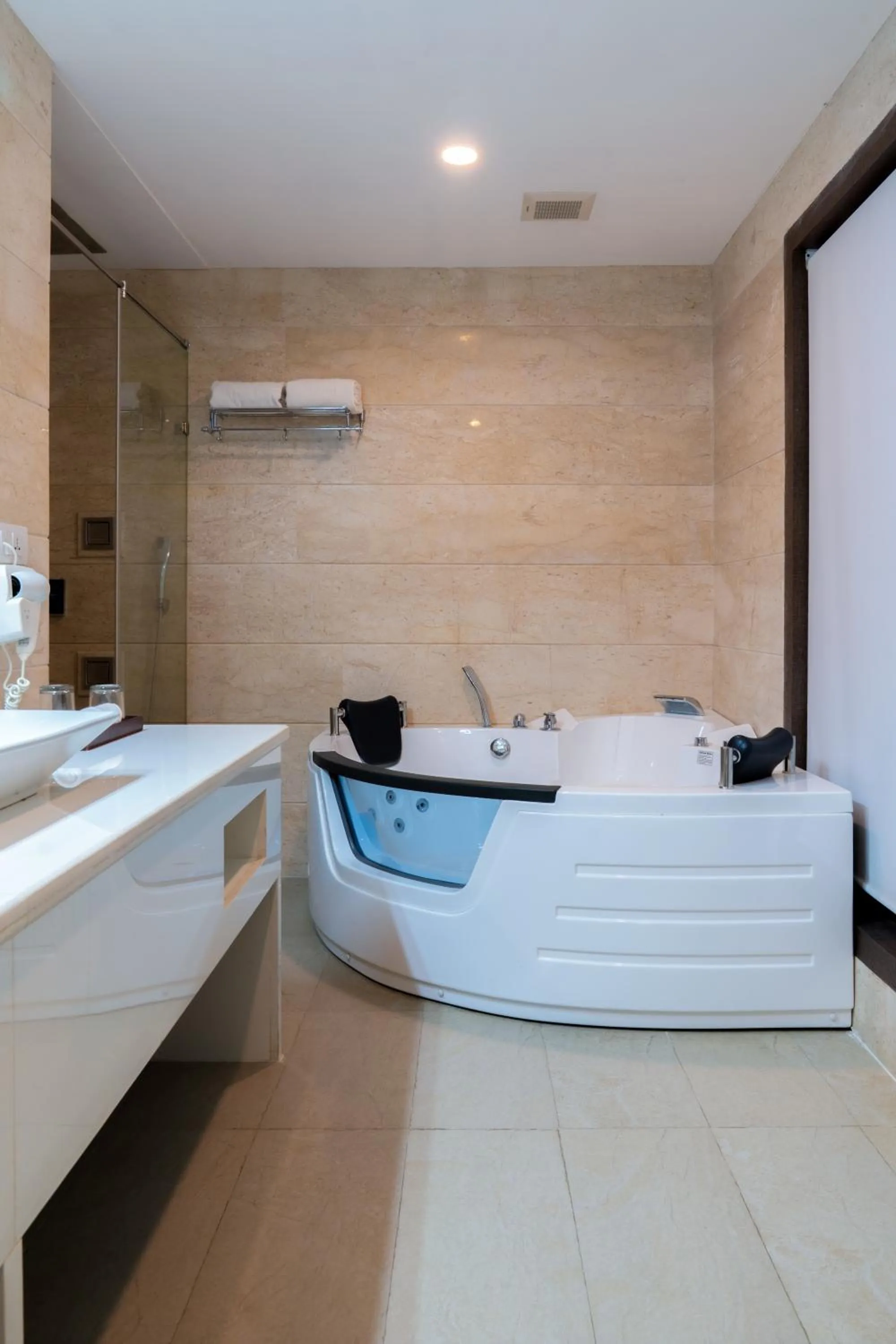 Bathroom in Spectrum Resort, Spa & Residences