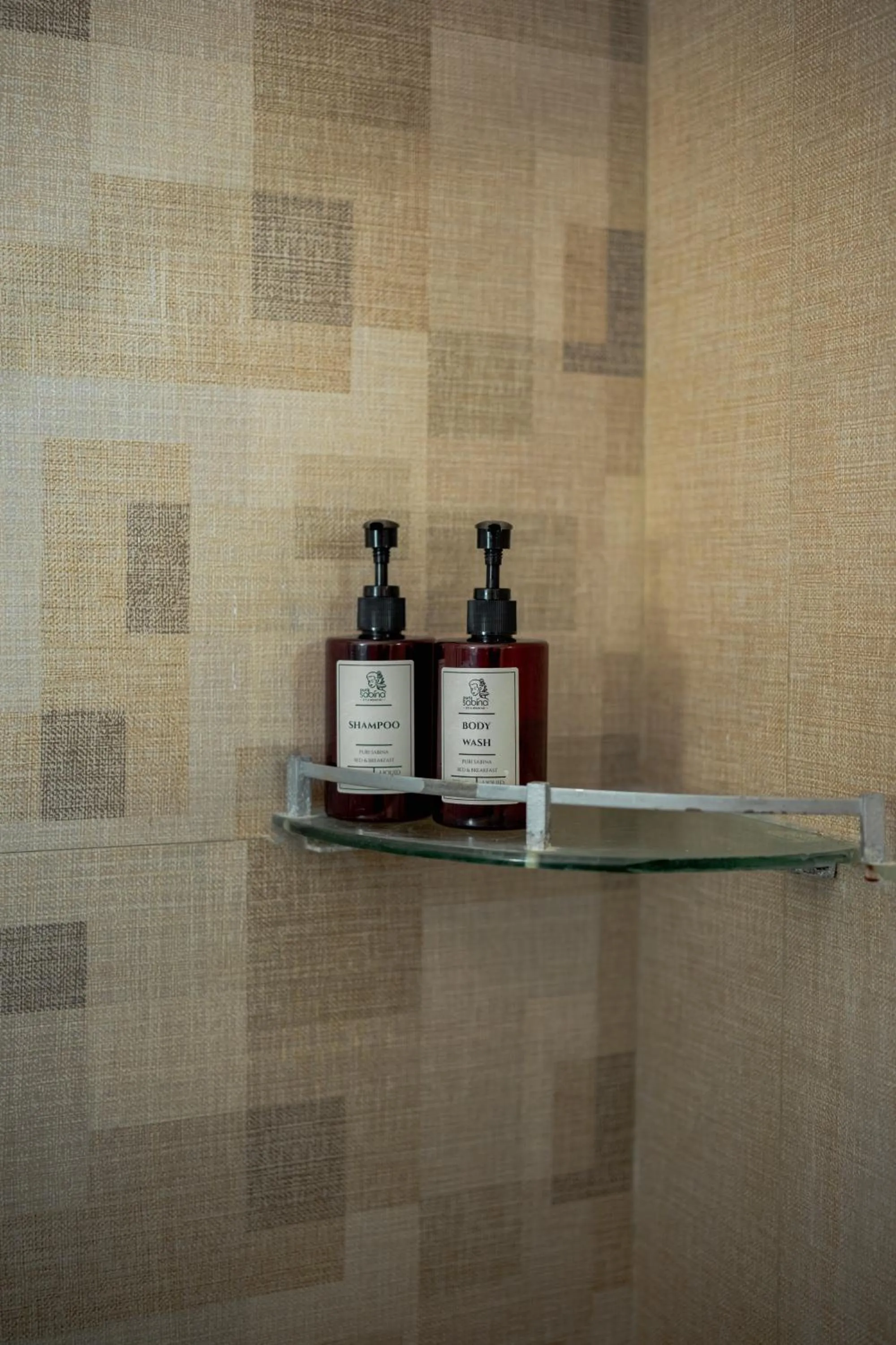 Bathroom in Puri Sabina Bed & Breakfast